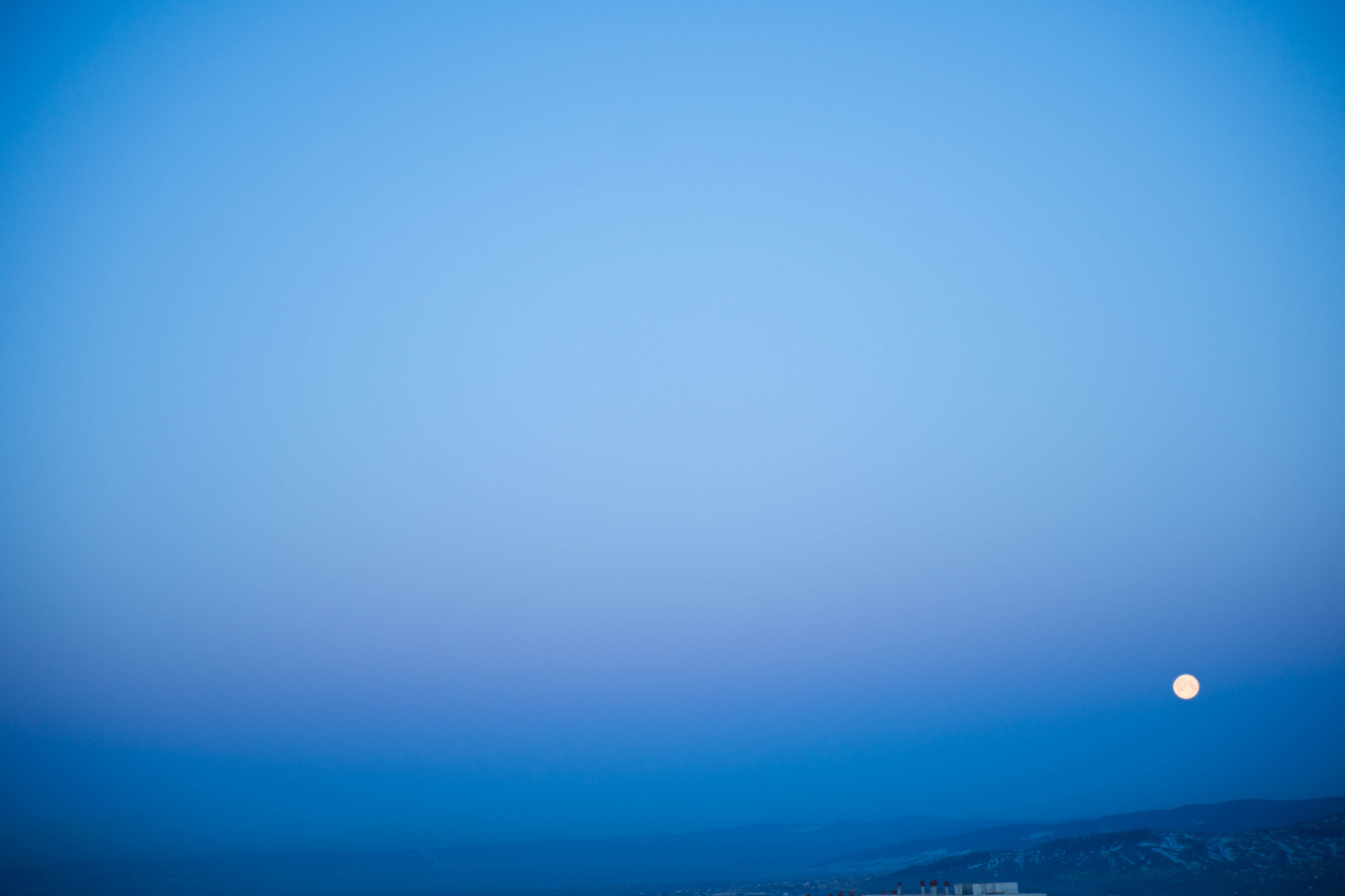 Sony Alpha DSLR-A850 + Sony 28-75mm F2.8 SAM sample photo. Moon photography