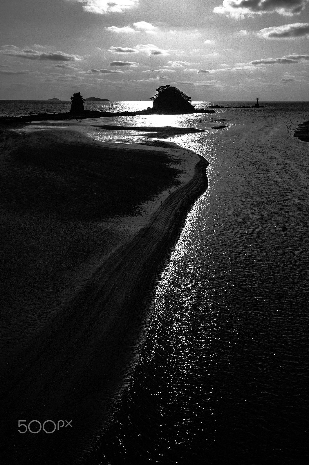 Nikon AF-S Nikkor 17-35mm F2.8D ED-IF sample photo. Shoreline photography