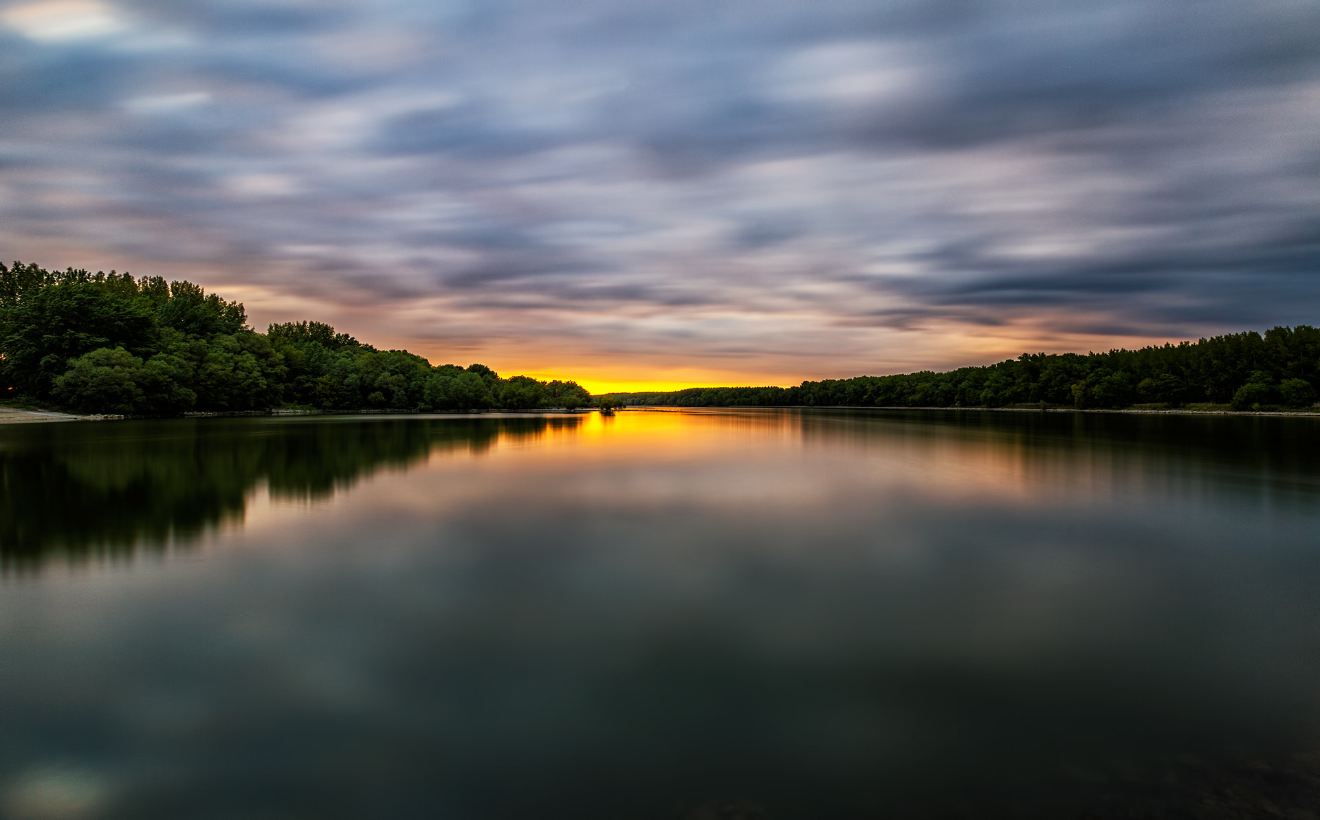 Canon EOS 6D + Canon EF 16-35mm F2.8L USM sample photo. Symmetry photography