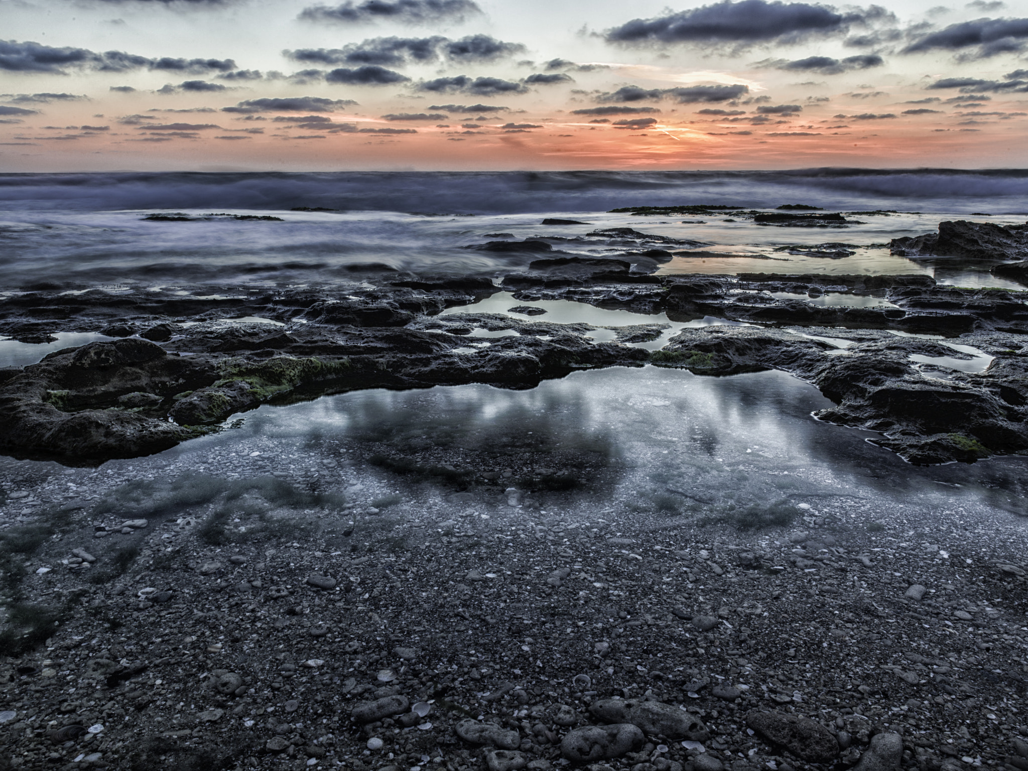 Hasselblad H4D-40 + HC 35 sample photo. Reflected twilight photography