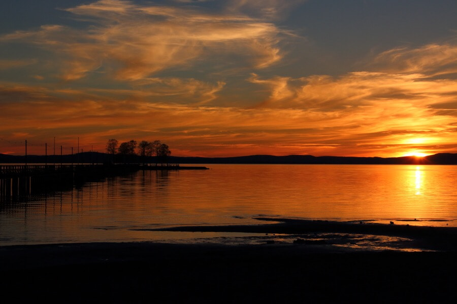 Canon EF-S 18-55mm F3.5-5.6 IS II sample photo. Sunset at the long jetty in rättvik (sweden) photography