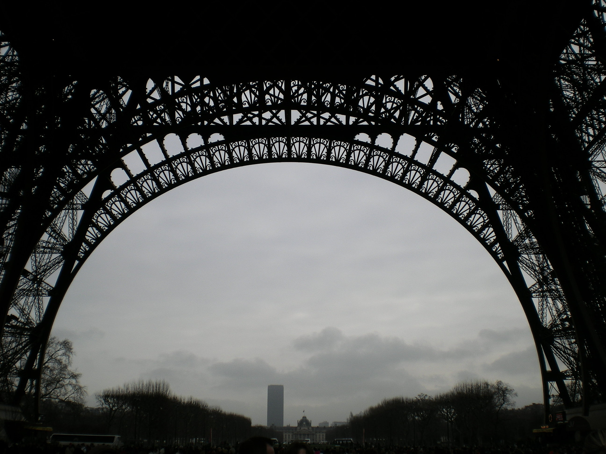 Nikon COOLPIX S200 sample photo. Framing paris photography