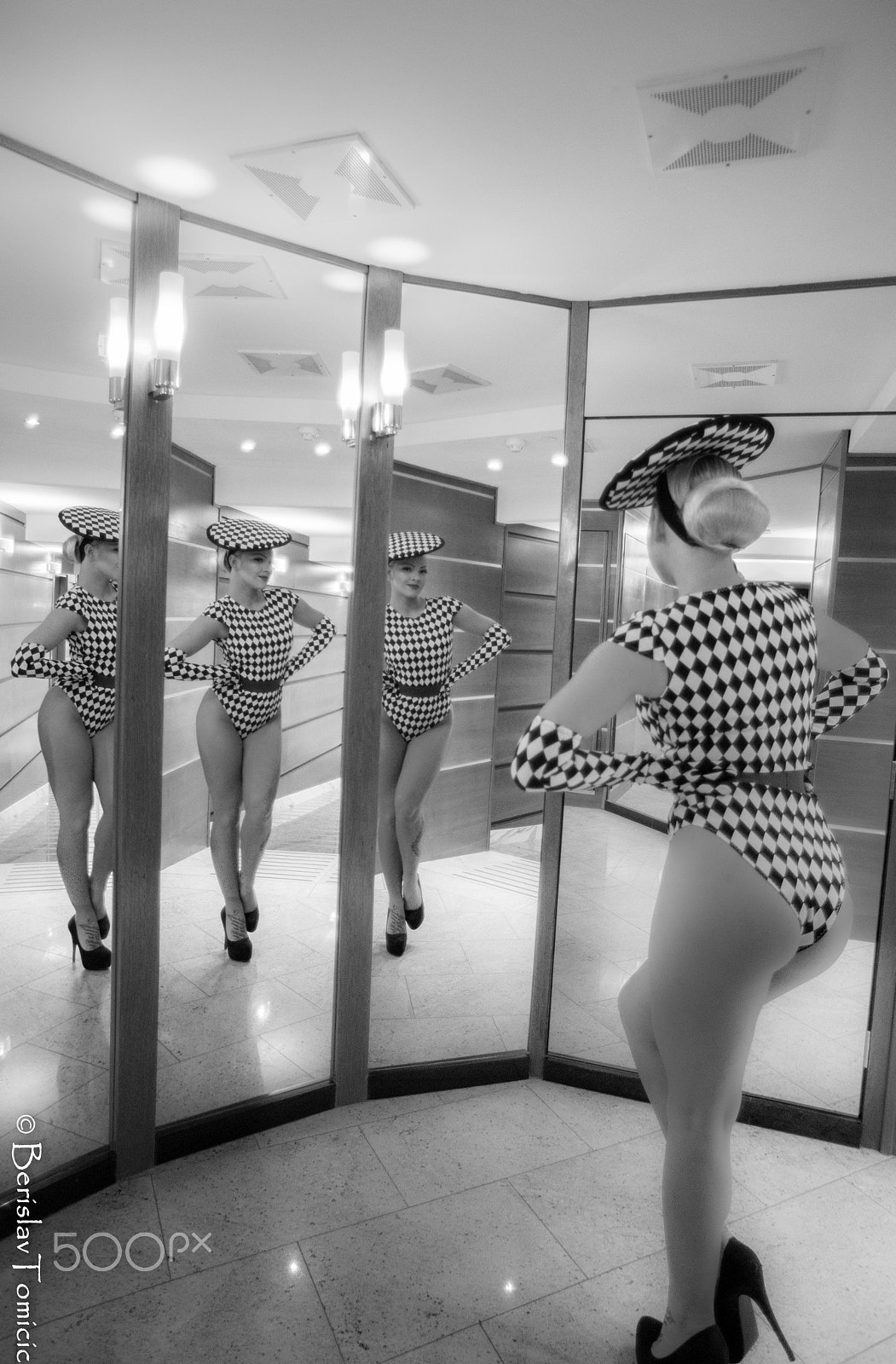 Pentax smc DA 14mm F2.8 ED (IF) sample photo. Vouge photography