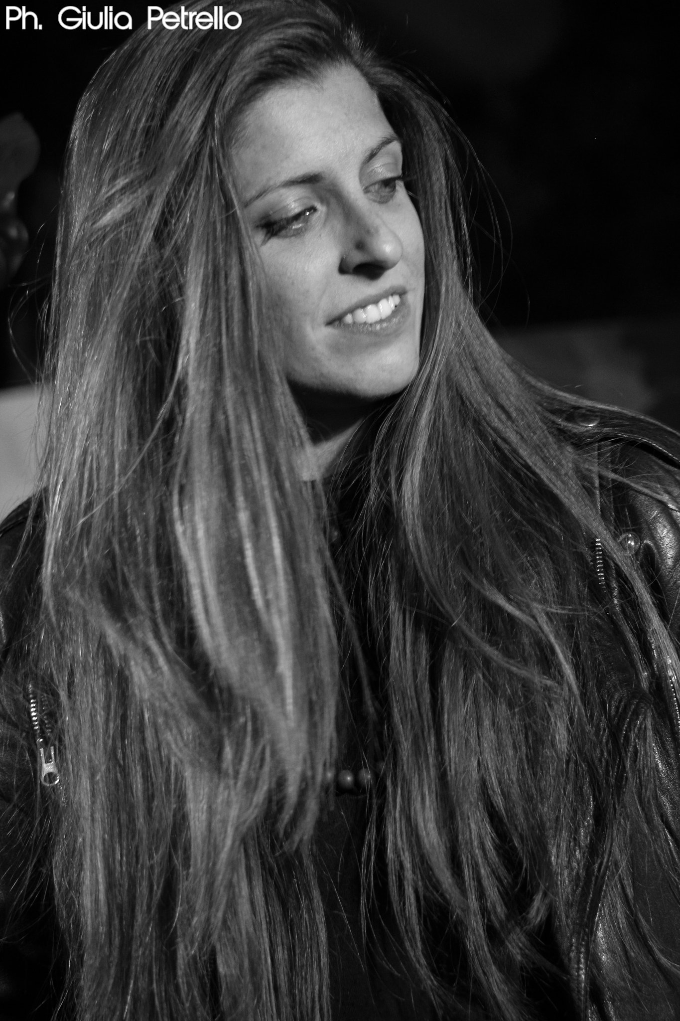 Sigma 50-200mm F4-5.6 DC OS HSM sample photo. Klara and the black cars - 25 aprile - casarsa della delizia photography