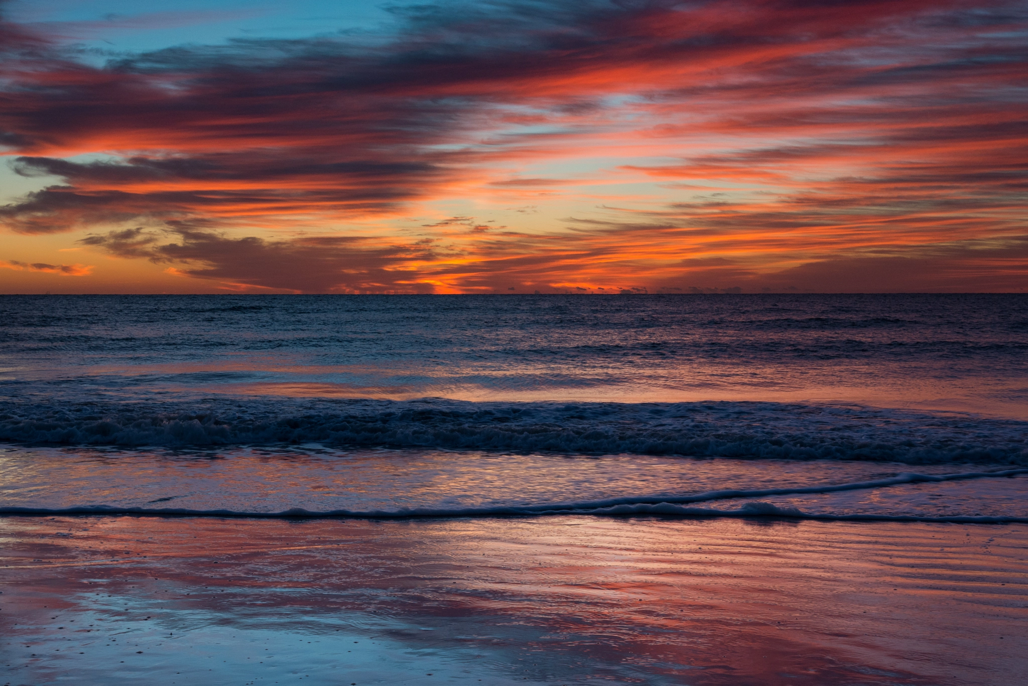 Nikon AF-S Nikkor 17-35mm F2.8D ED-IF sample photo. Shades of dawn photography