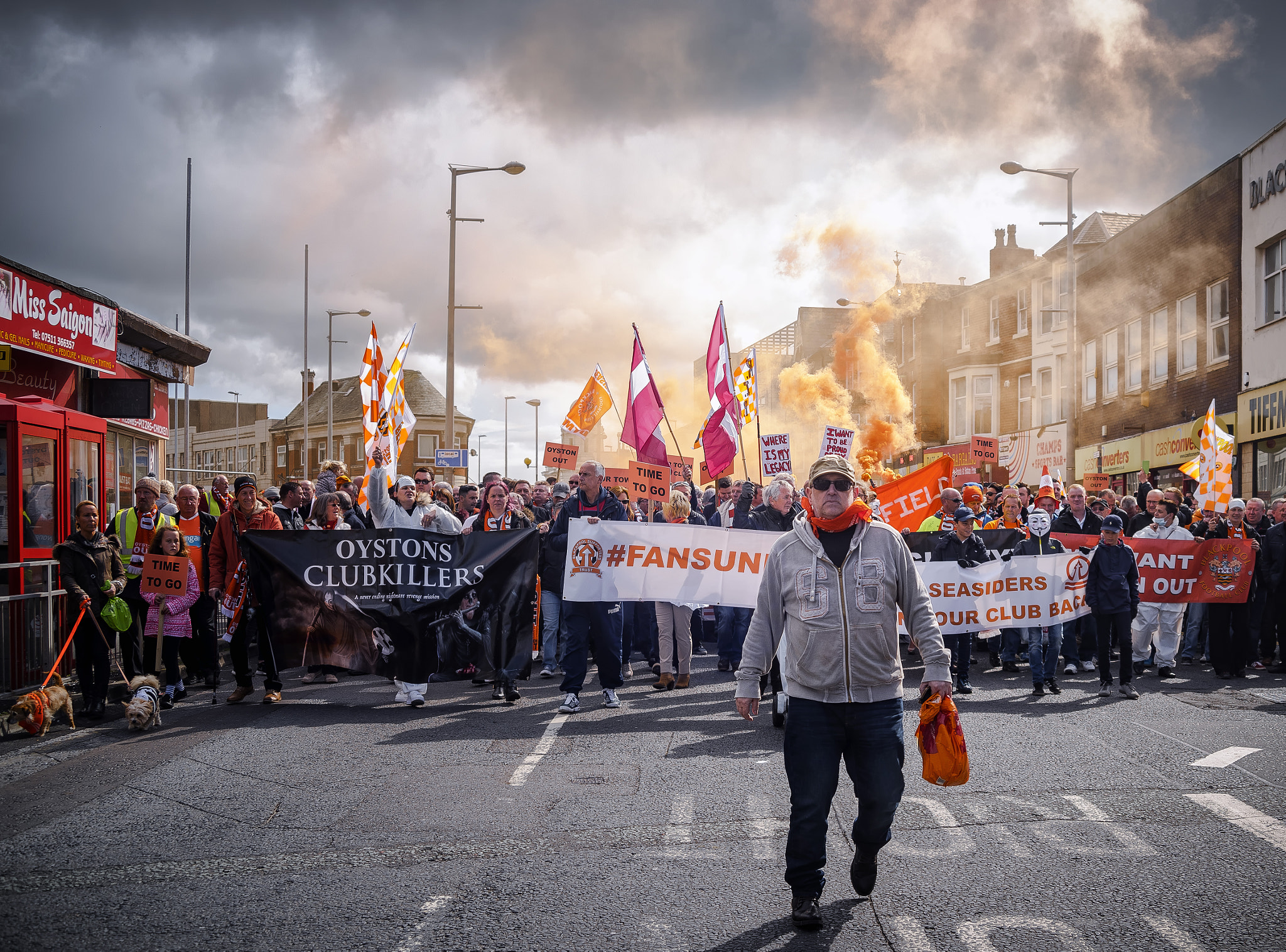AF Zoom-Nikkor 35-80mm f/4-5.6D sample photo. Oyston out photography