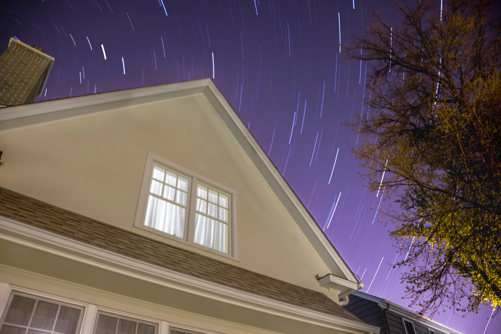 Canon EOS 550D (EOS Rebel T2i / EOS Kiss X4) sample photo. House star trails photography