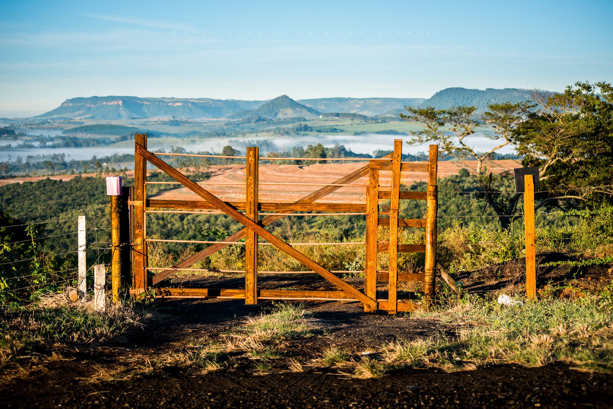 Sigma 70-300mm F4-5.6 APO DG Macro sample photo. Gate to heaven photography