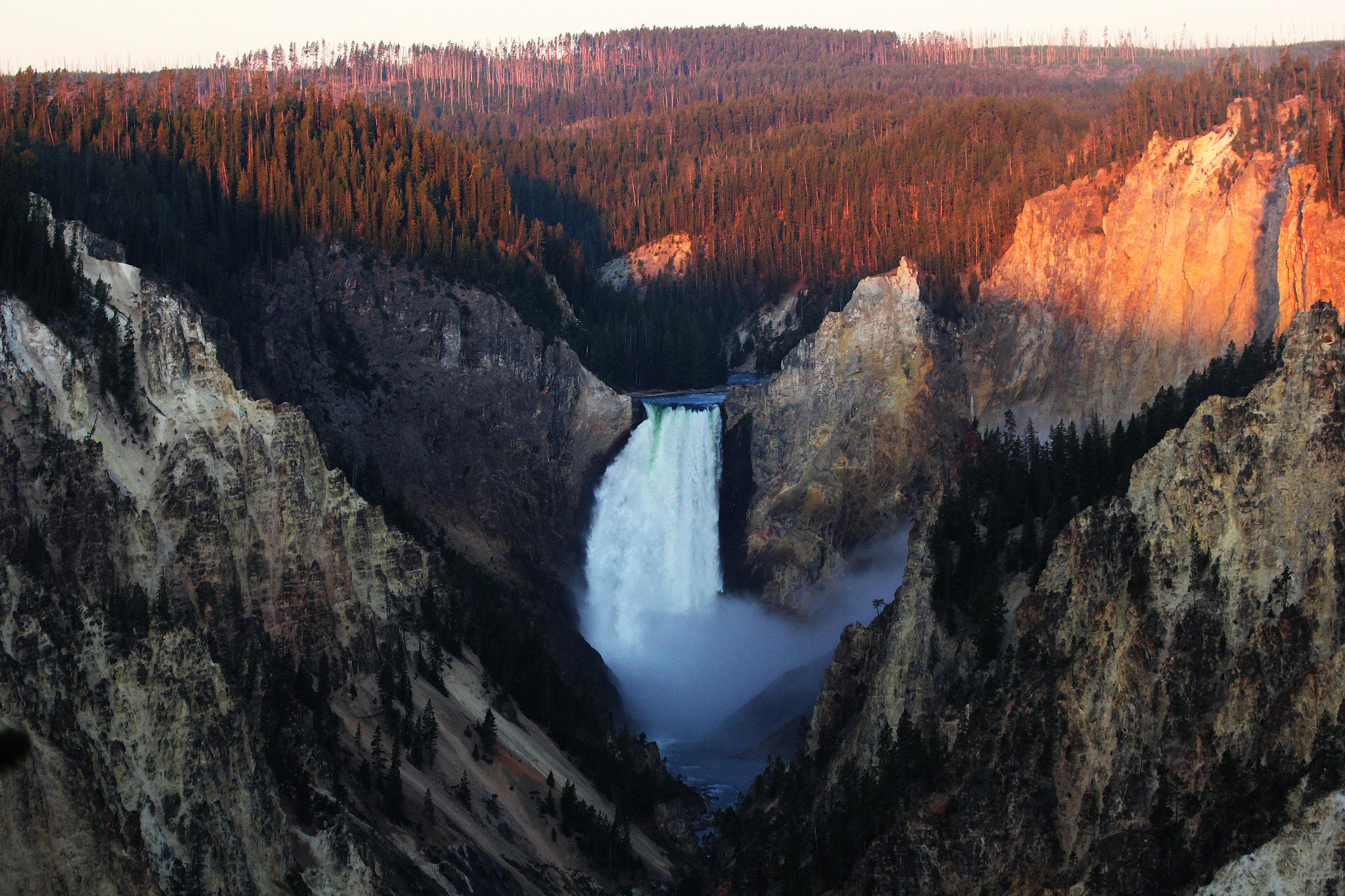 Canon EOS 550D (EOS Rebel T2i / EOS Kiss X4) + Tamron SP 70-300mm F4-5.6 Di VC USD sample photo. Sunrise over lower falls in yellowstone photography