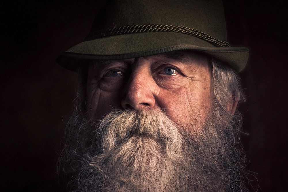 Sony 28-75mm F2.8 SAM sample photo. Portrait of an old man photography