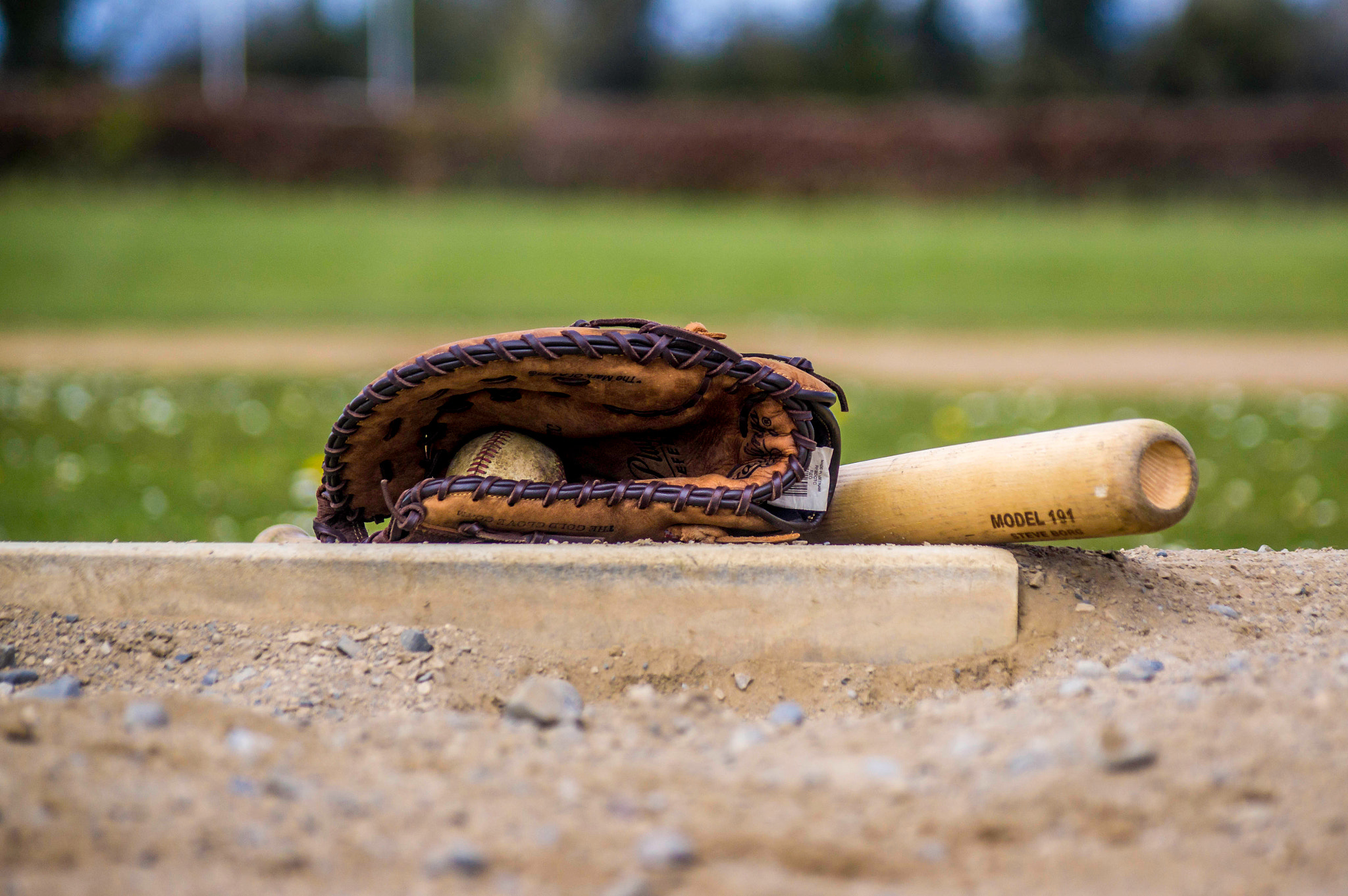 Sony SLT-A55 (SLT-A55V) + Sigma 70-300mm F4-5.6 DL Macro sample photo. Baseball photography