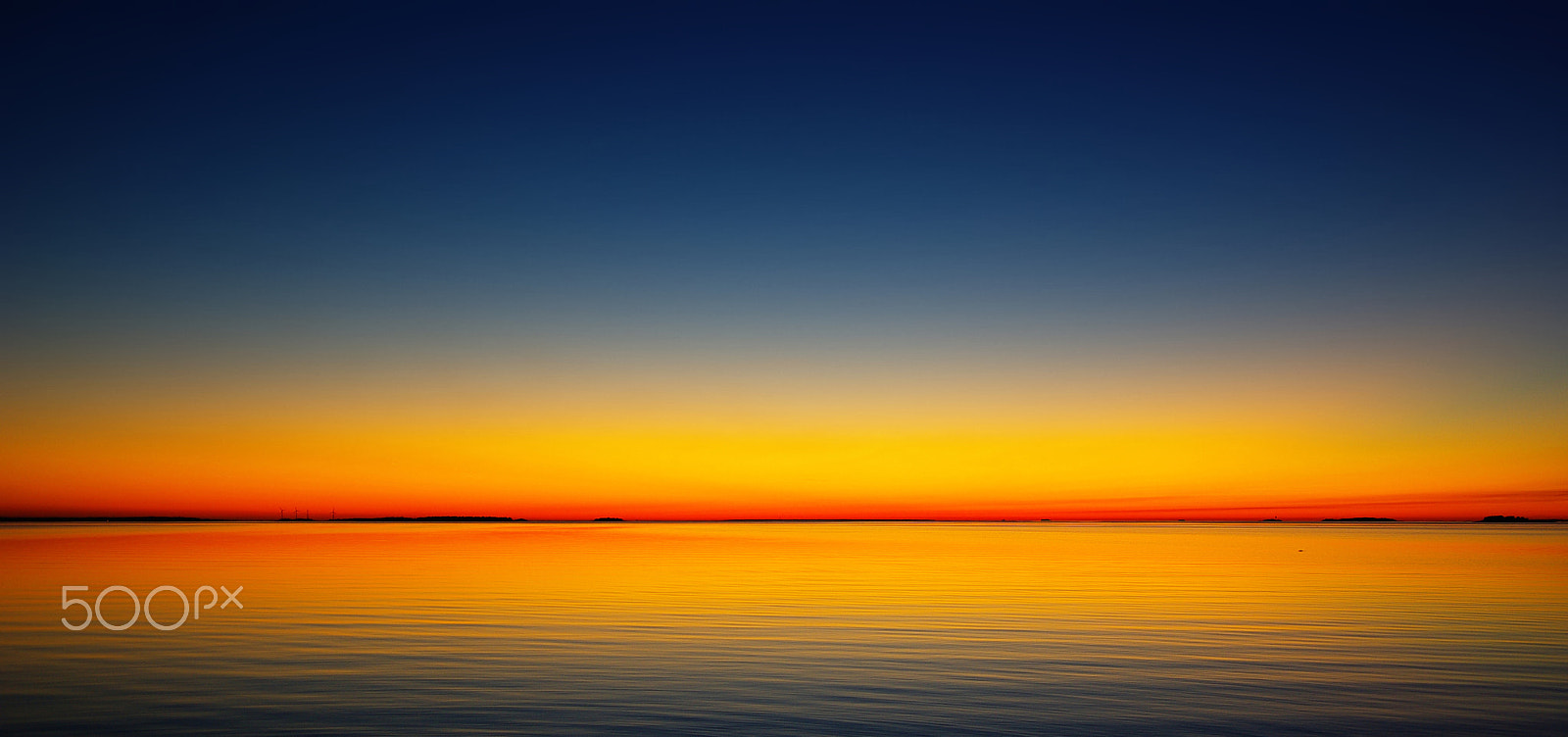 Pentax K10D sample photo. Last glimmer of light photography