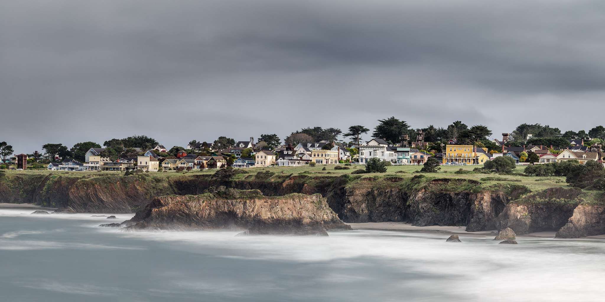 Canon EF 70-200mm F4L IS USM sample photo. Mendocino village photography