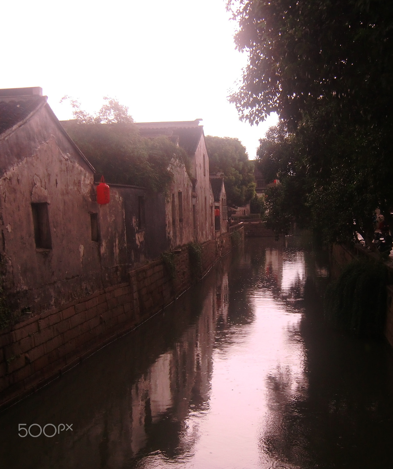CASIO EX-H10 sample photo. Reflections photography