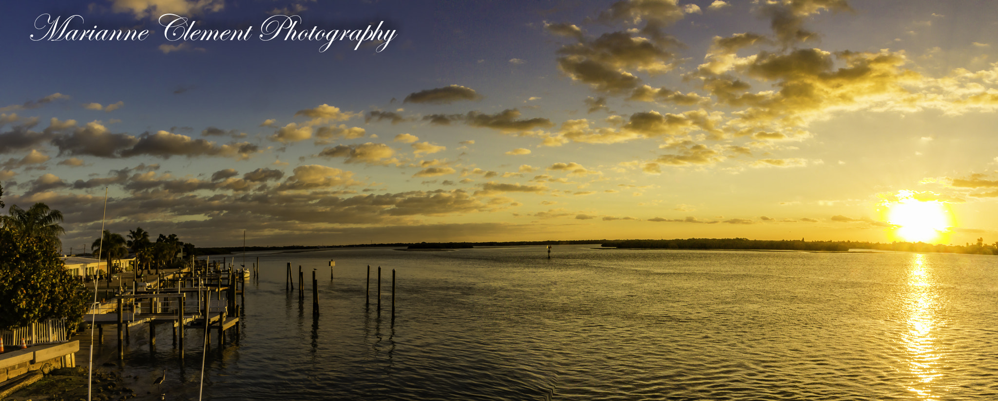 Canon EOS 1200D (EOS Rebel T5 / EOS Kiss X70 / EOS Hi) sample photo. Sunrise over the harbor photography