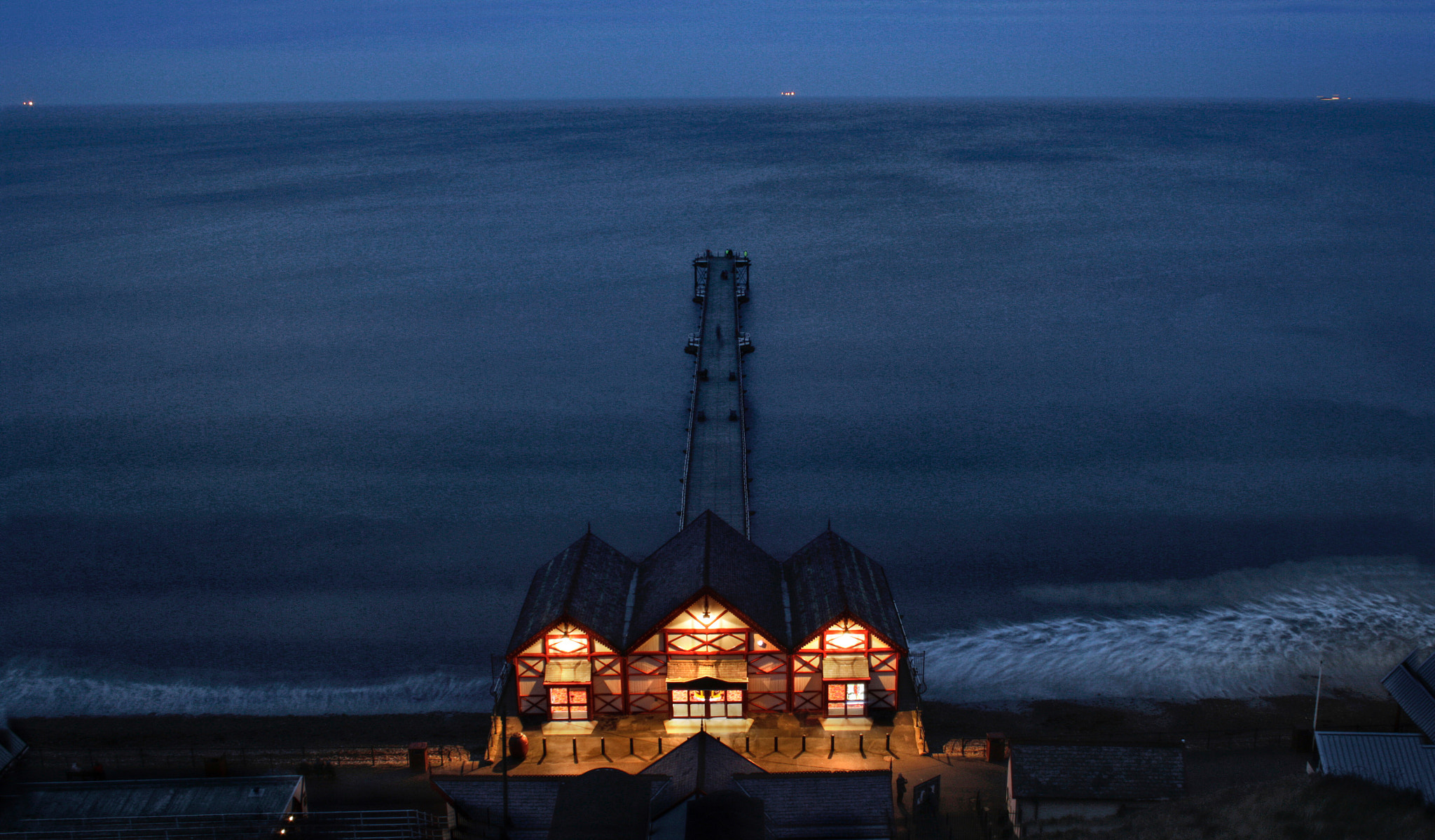 Canon EF-S 18-55mm F3.5-5.6 sample photo. The pier and cliff lift at saltburn by the sea, uk photography