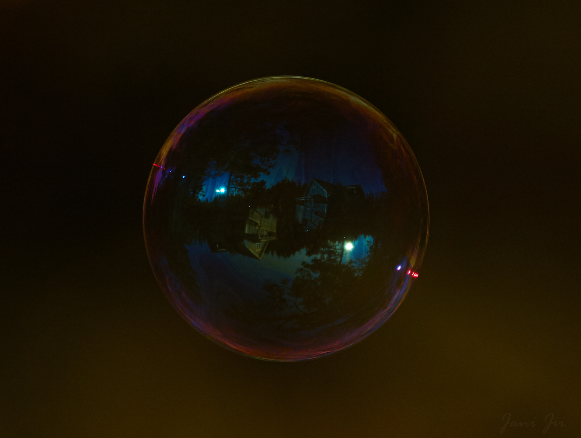 Canon EOS-1D Mark III sample photo. Bubble photography