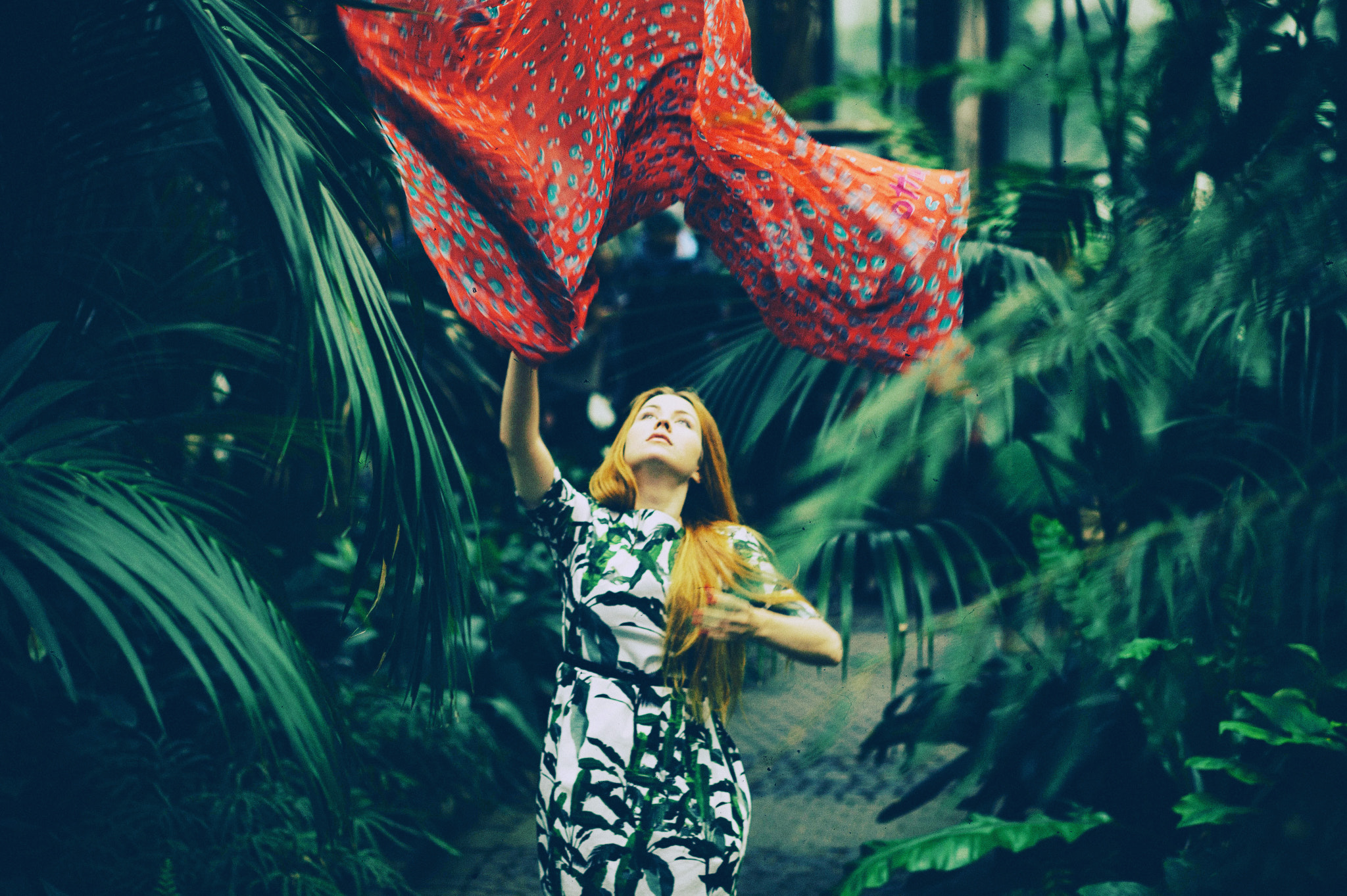 Canon EOS 5D Mark II + Canon EF 100mm F2.8 Macro USM sample photo. The russian girl out in the green jungle photography