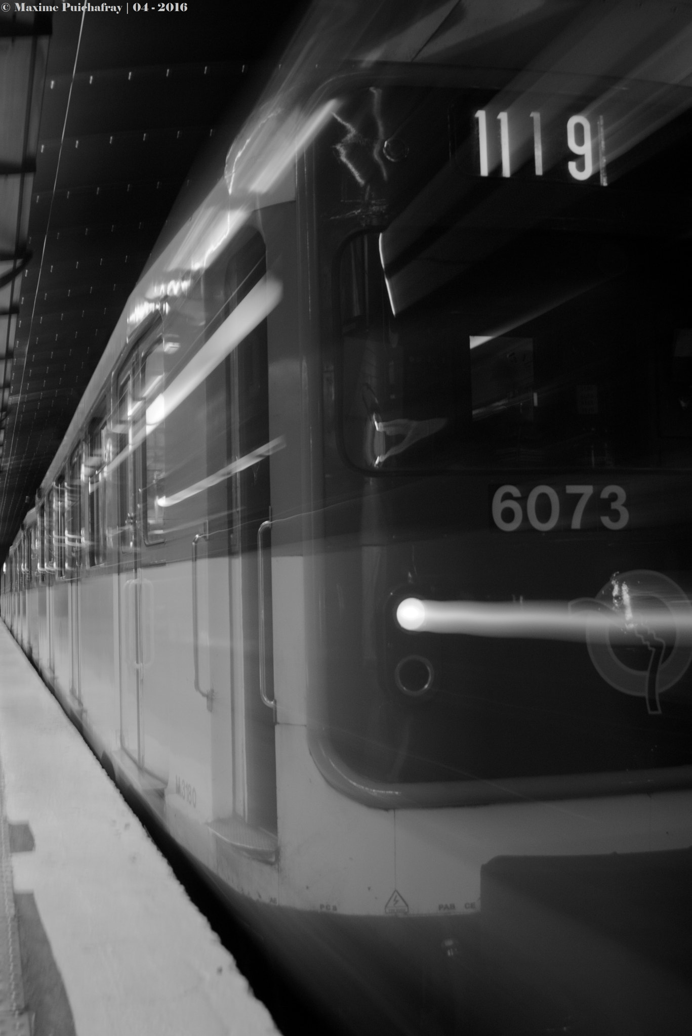 Minolta AF 28-105mm F3.5-4.5 xi sample photo. Ghost subway photography