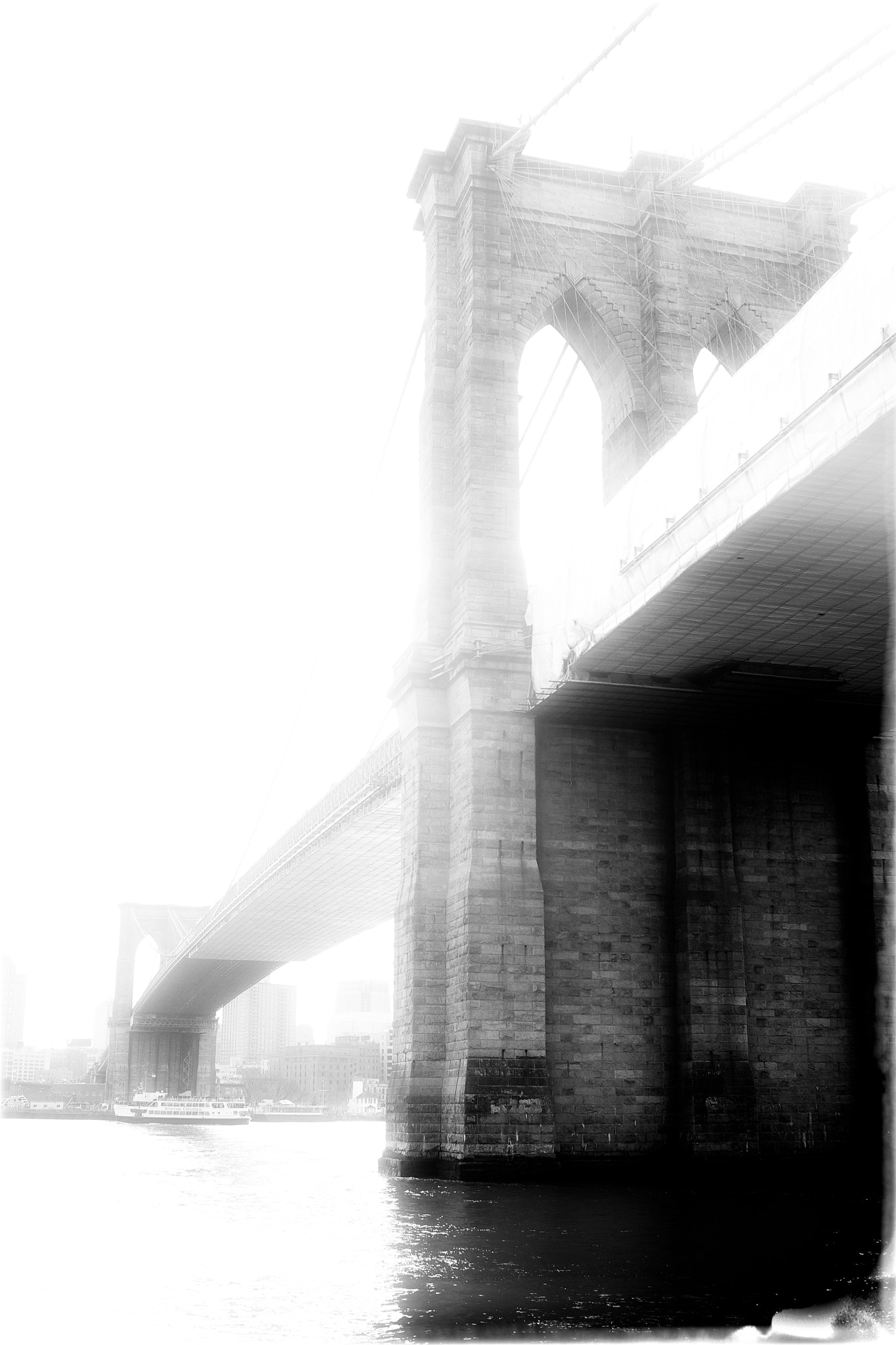 Canon EOS 60D + Canon EF 24mm F2.8 sample photo. Brooklyn sunrise in black and white photography