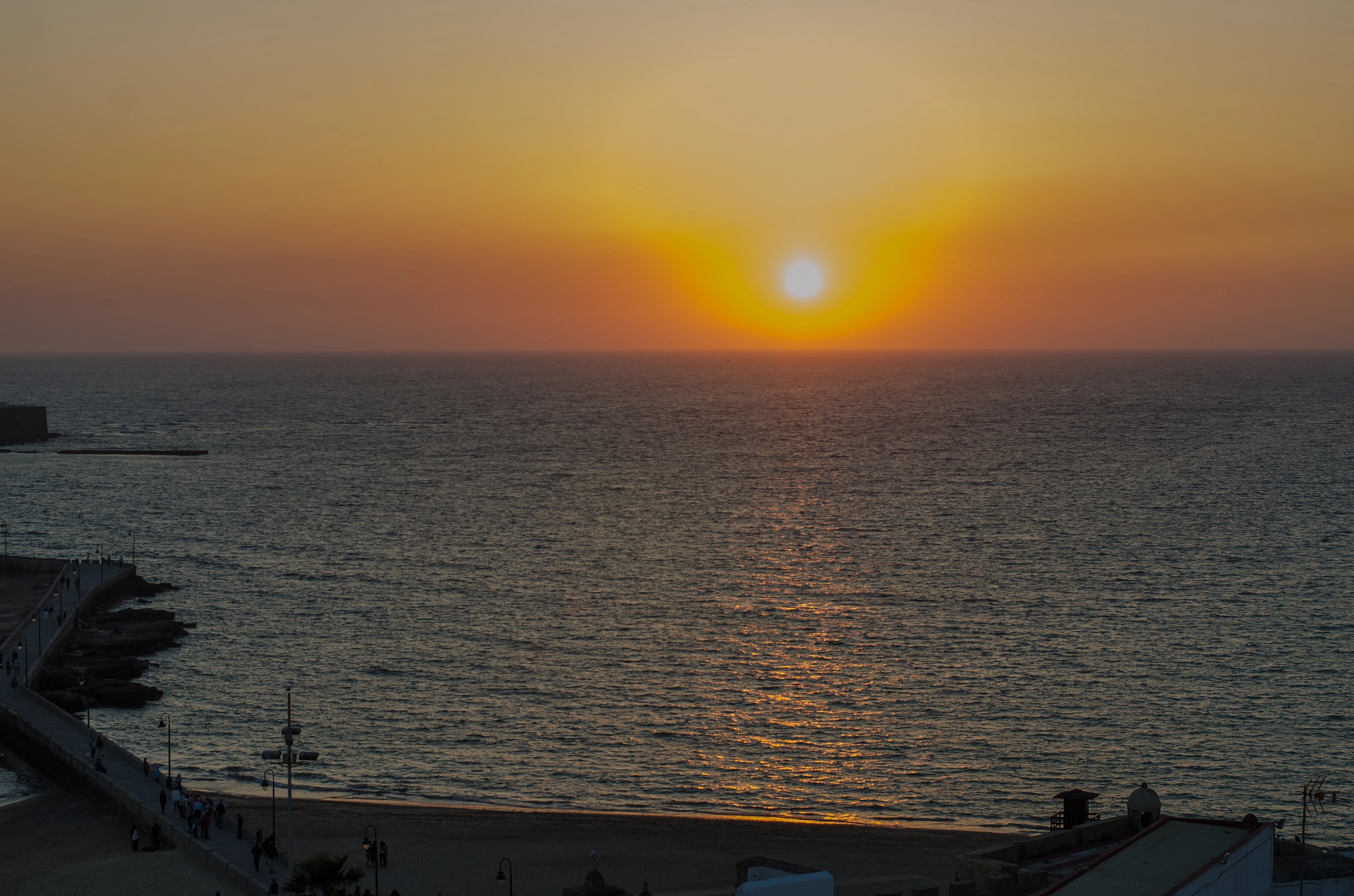Nikon D7000 + AF Nikkor 50mm f/1.4 sample photo. Cadiz photography