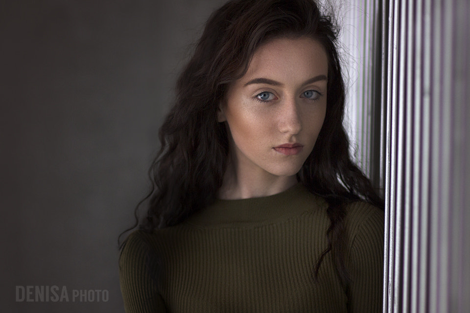 Canon EOS 7D + Canon EF 85mm F1.2 sample photo. Caitlin photography