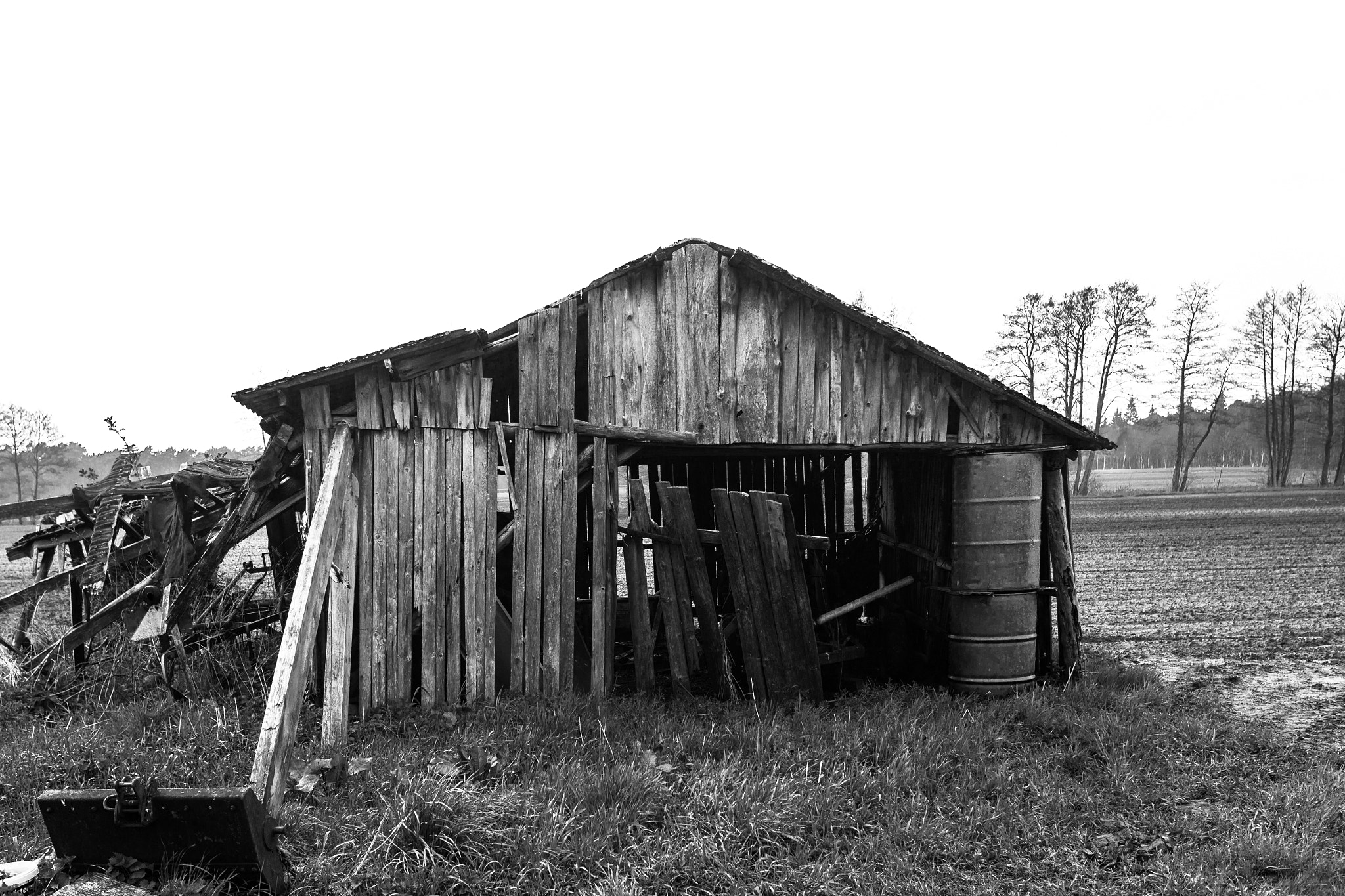 Canon EOS 6D + Canon EF 16-35mm F2.8L USM sample photo. Rotten barn photography