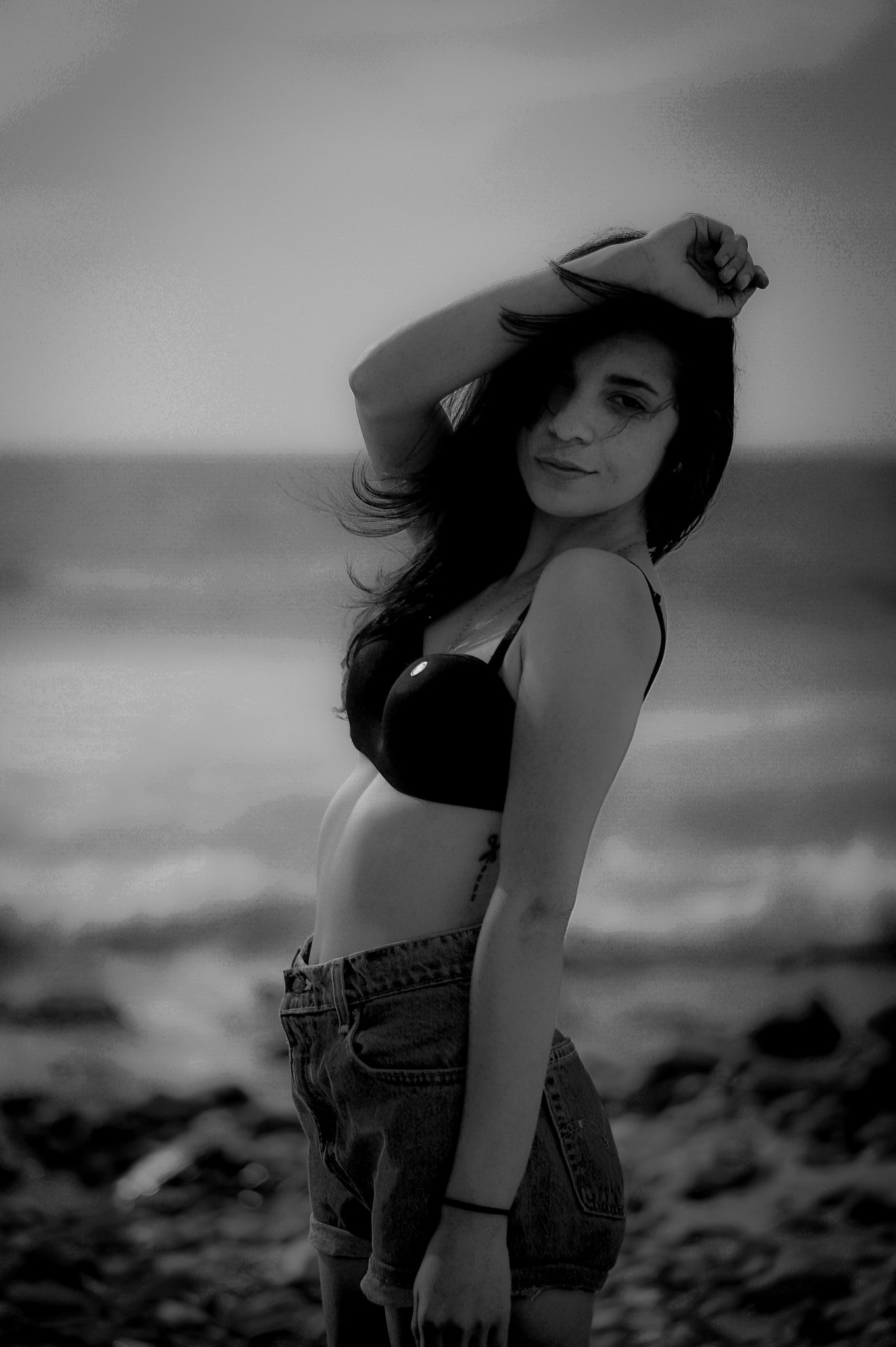 Sony Alpha NEX-5 + E 50mm F1.8 OSS sample photo. Beach girl photography