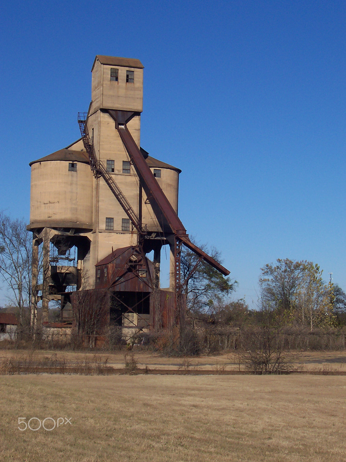 Kodak CX6330 ZOOM DIGITAL CAMERA sample photo. Old train silo photography