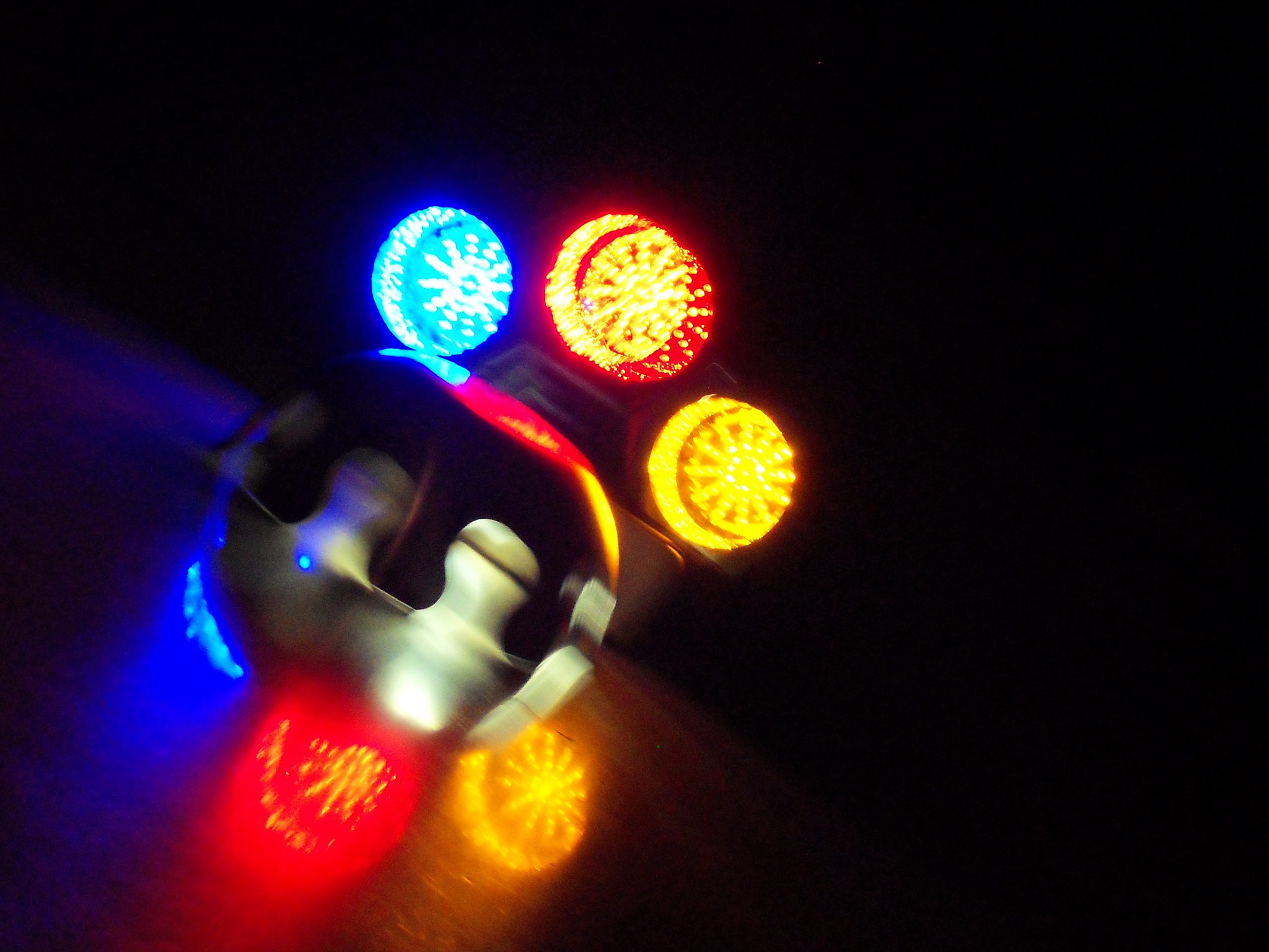 Samsung WB550, WB560 / VLUU WB550 /  HZ15W sample photo. Comets photography