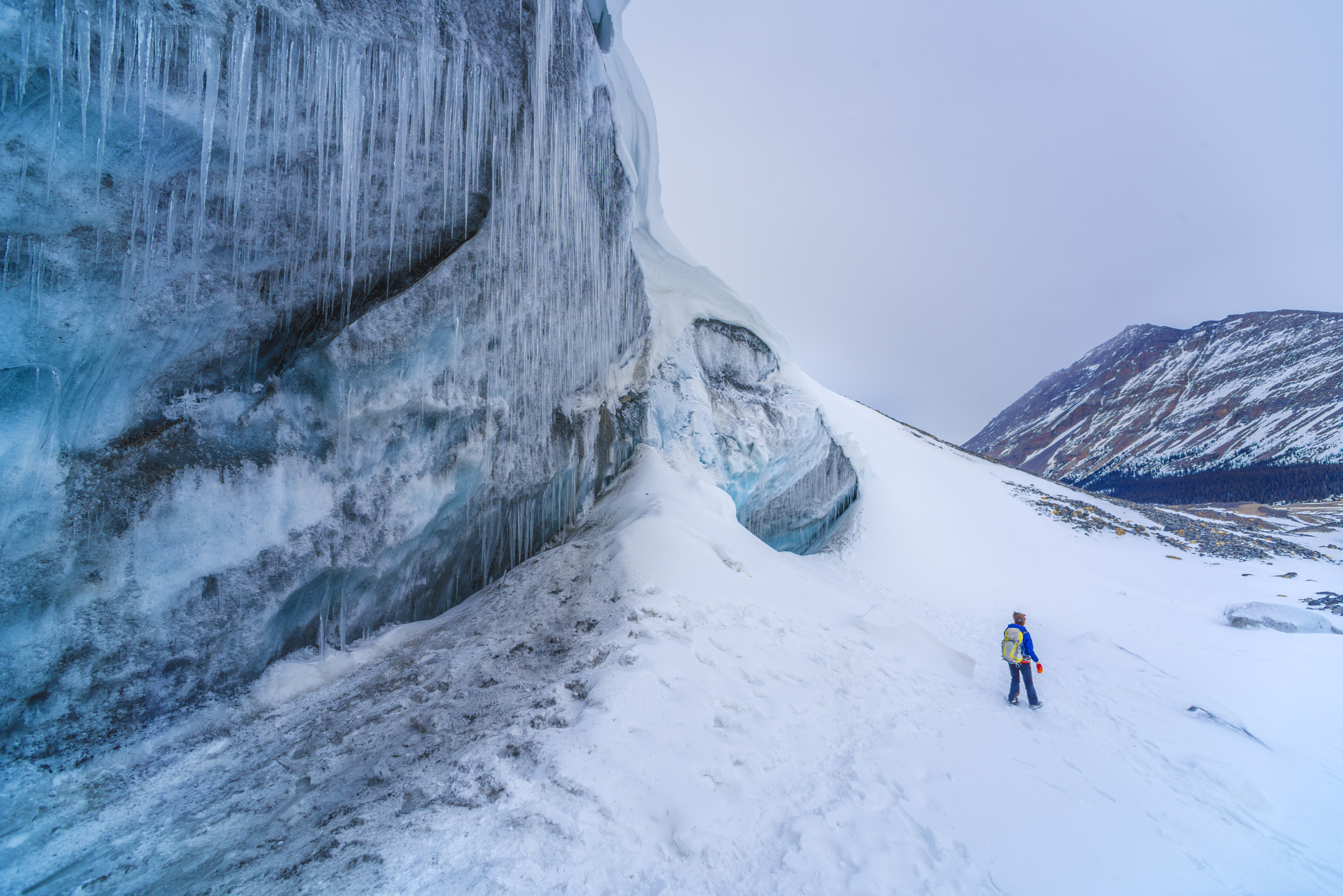 Nikon D810 + Nikon AF Nikkor 14mm F2.8D ED sample photo. Winter hike photography