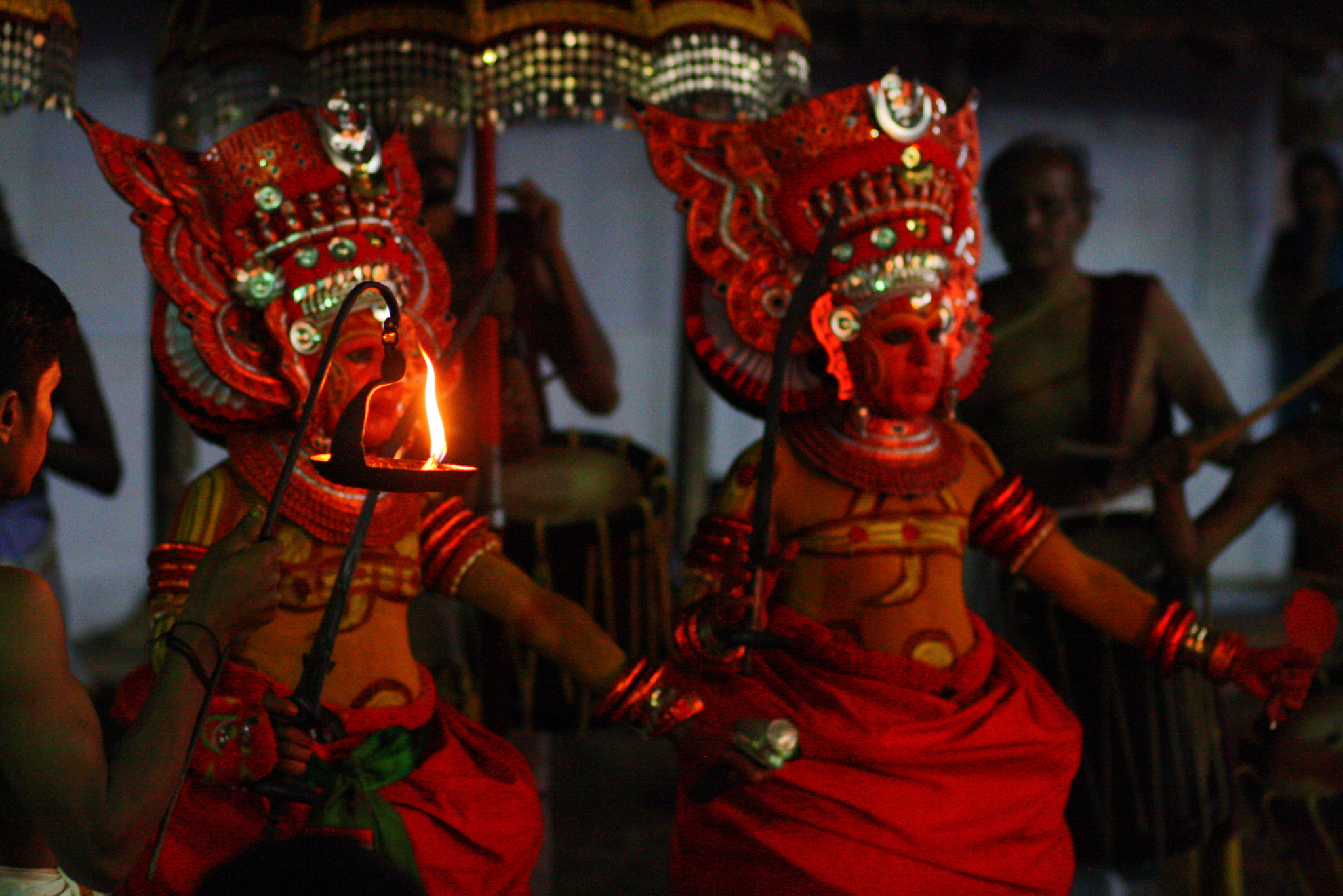 Canon EOS 1000D (EOS Digital Rebel XS / EOS Kiss F) sample photo. When gods dance at night photography