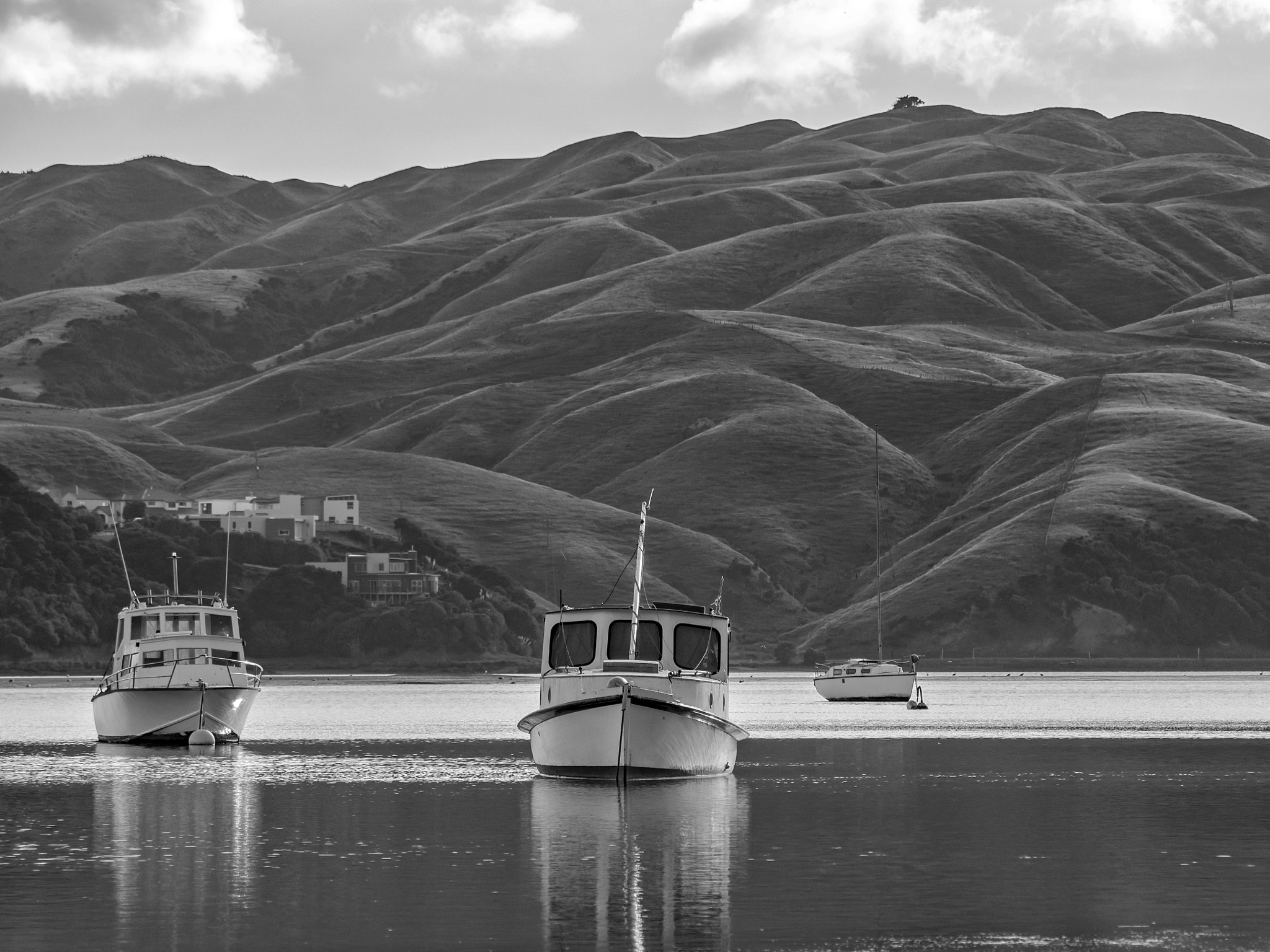 Panasonic Lumix DMC-GX8 sample photo. Old boats on the inlet 3 photography