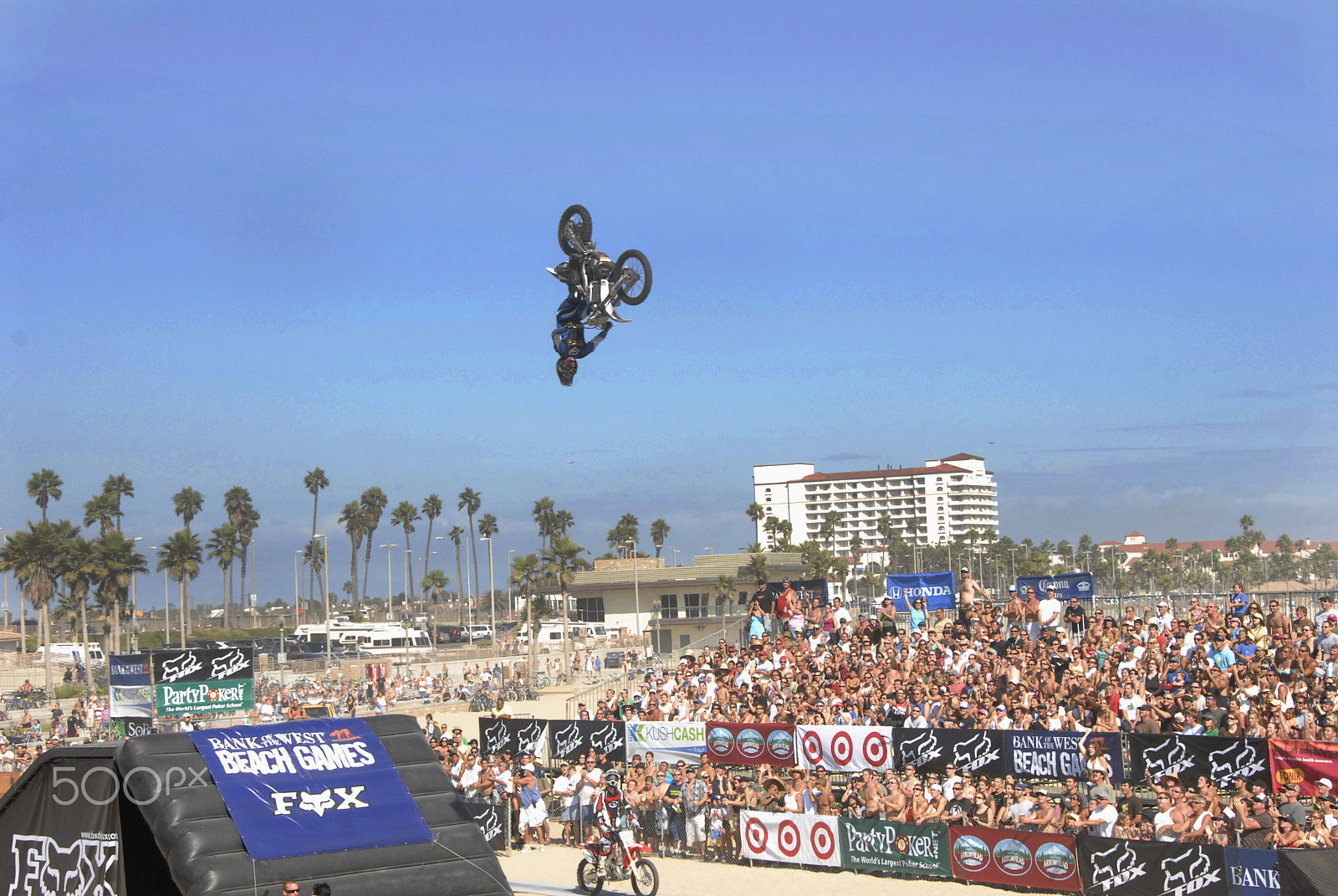Nikon D200 sample photo. Flying high - beach motorcross photography