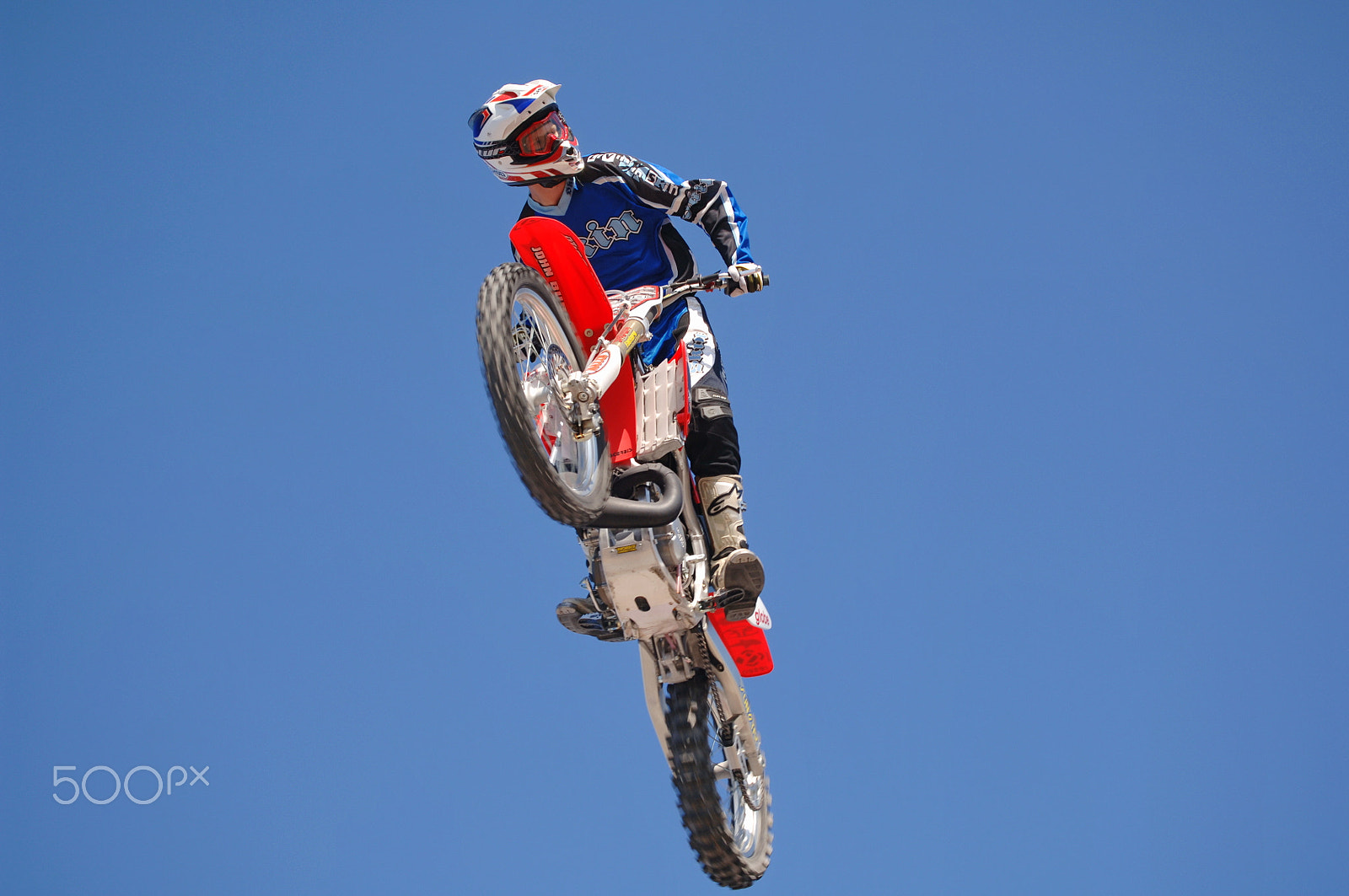 Nikon D2X sample photo. Flying high - beach motorcross photography