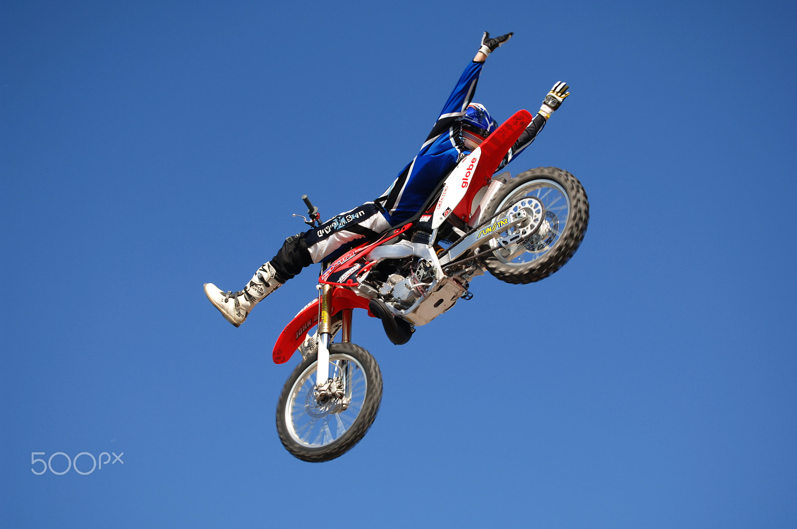 Nikon D2X sample photo. Flying high - beach motorcross photography