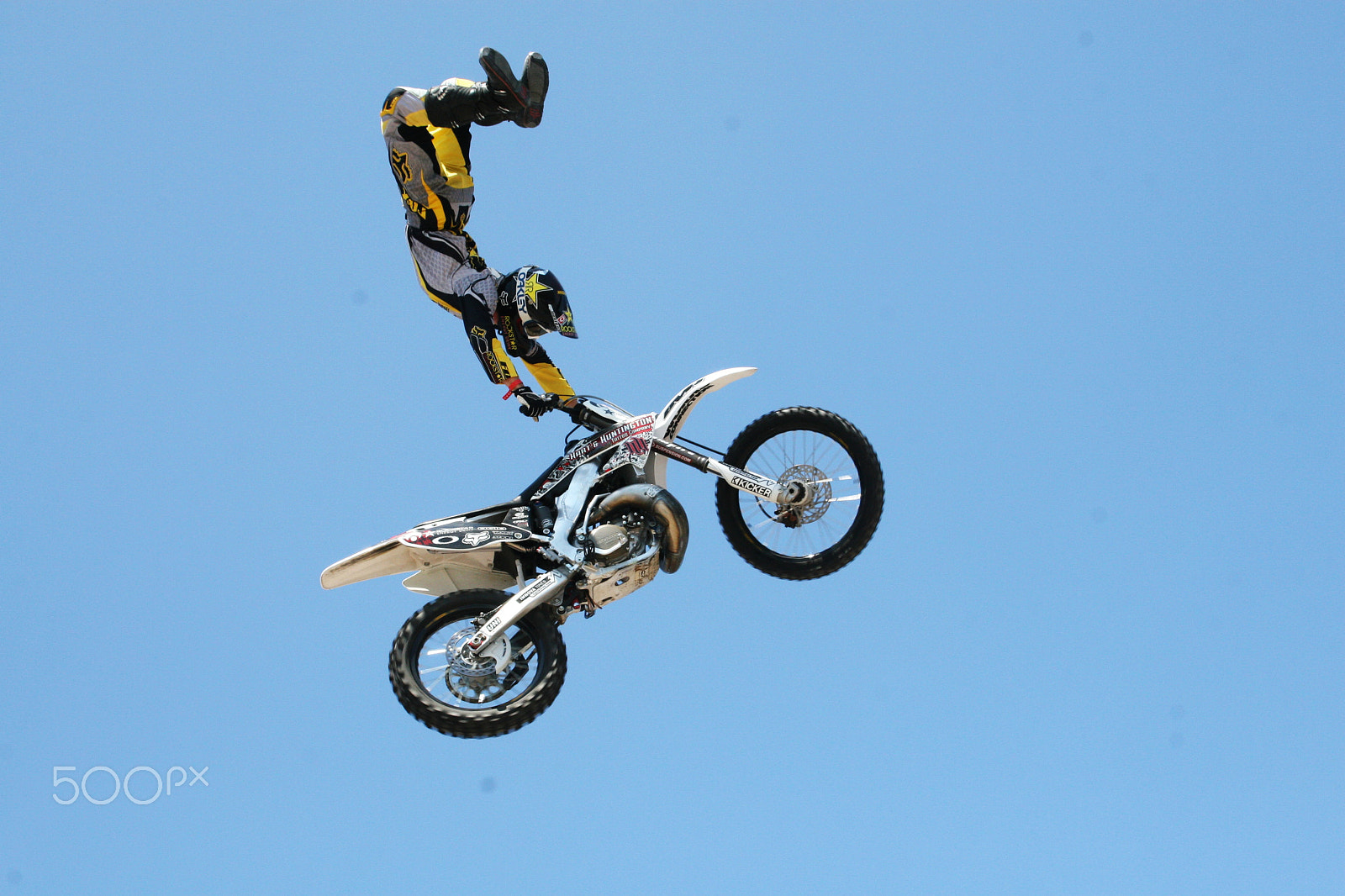 Canon EF 28-135mm F3.5-5.6 IS USM sample photo. Flying high - beach motorcross photography