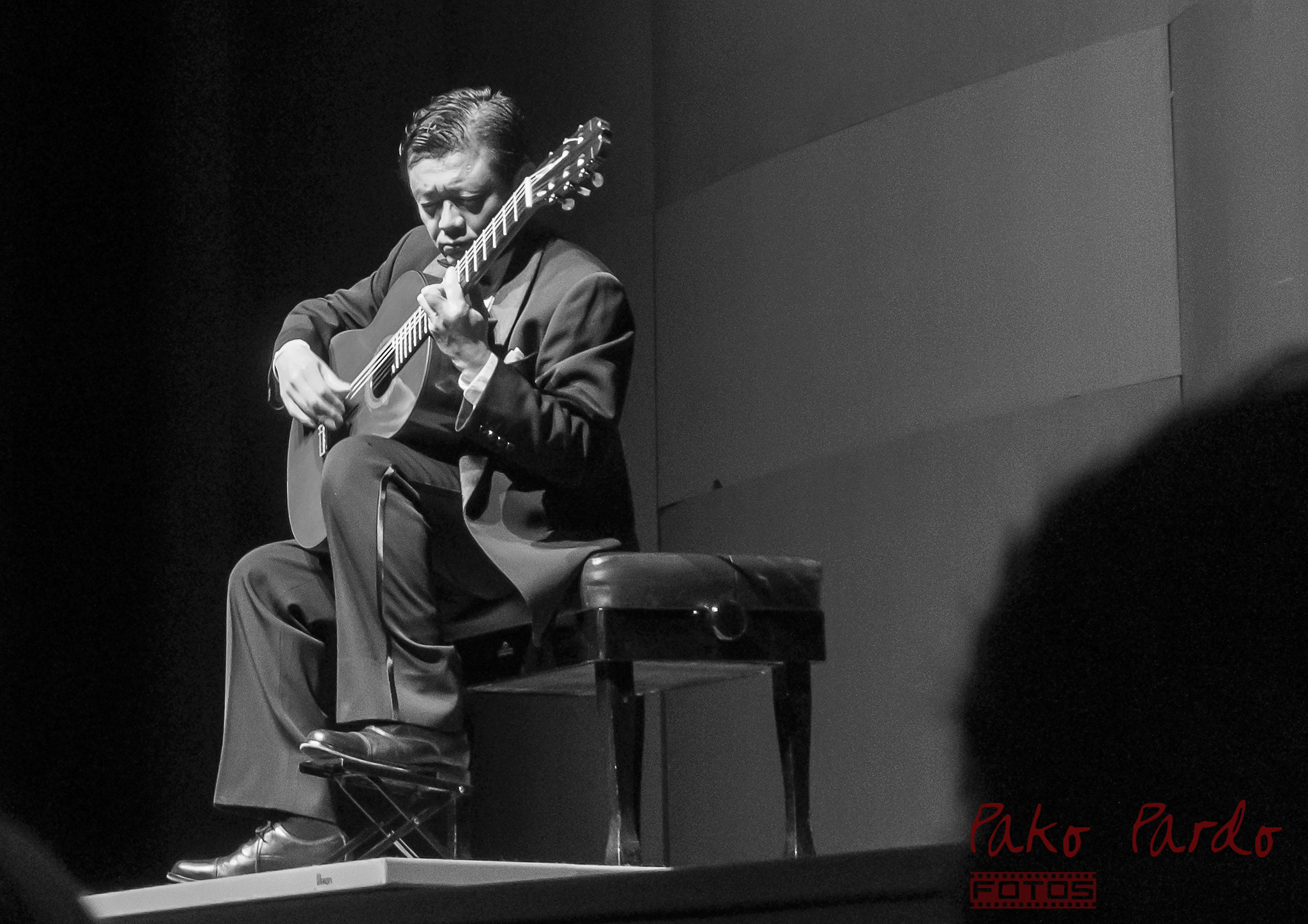 Nikon 1 J2 sample photo. Hiroshi fujii, guitar master. photography