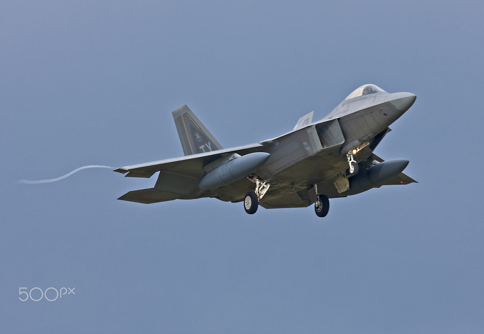 Canon EOS 40D + Canon EF 100-400mm F4.5-5.6L IS USM sample photo. F-22 raptor, 95th fs 'boneheads', 325th fw. photography