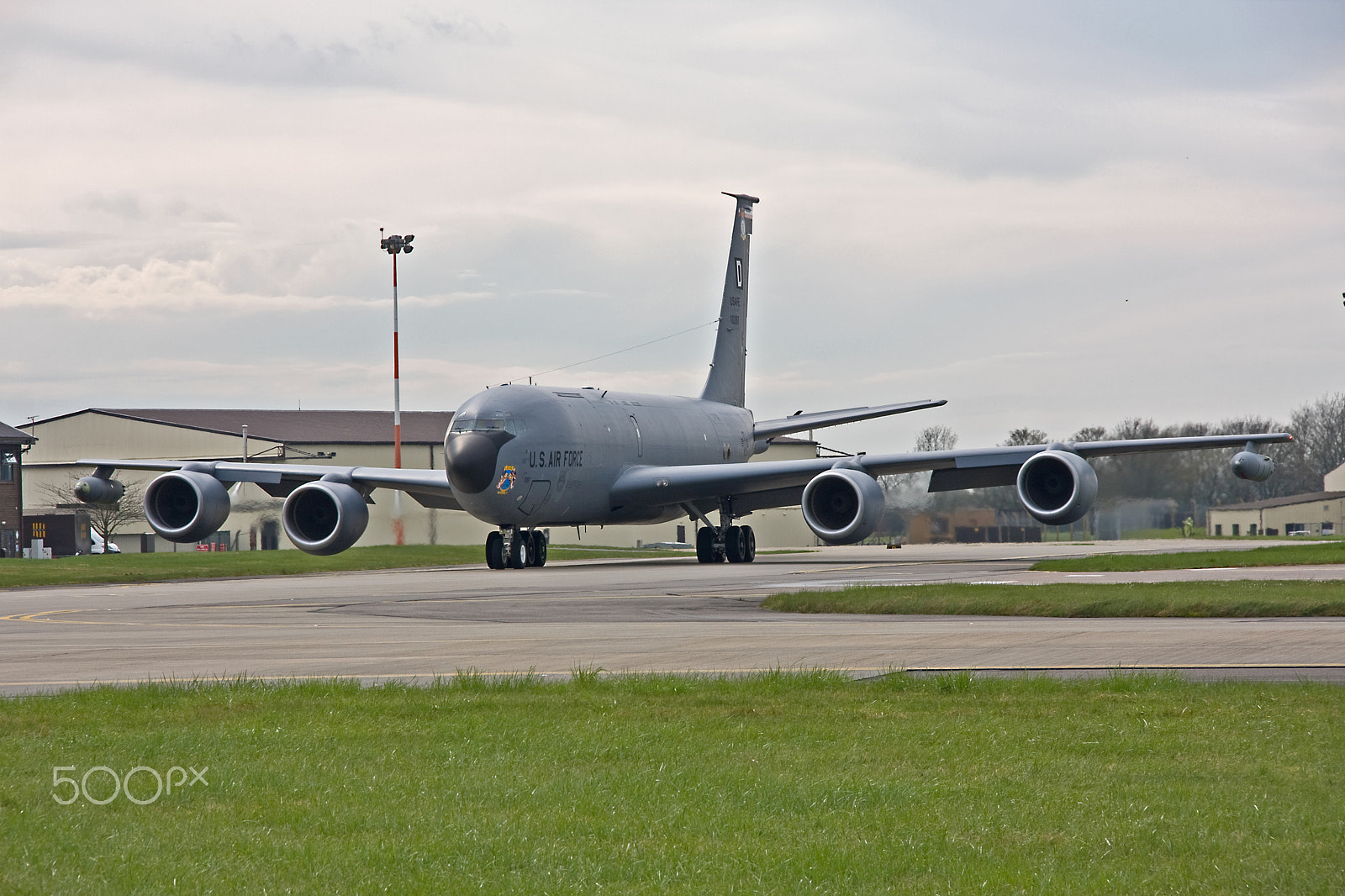 Canon EOS 40D sample photo. Kc-135r, 351st ars, 100th arw. photography