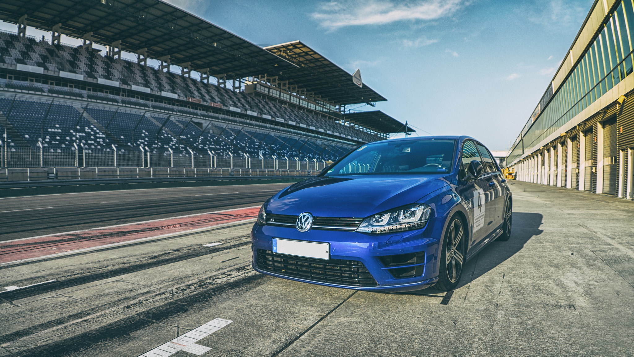 FE 16mm F3.5 Fisheye sample photo. Trackday photography