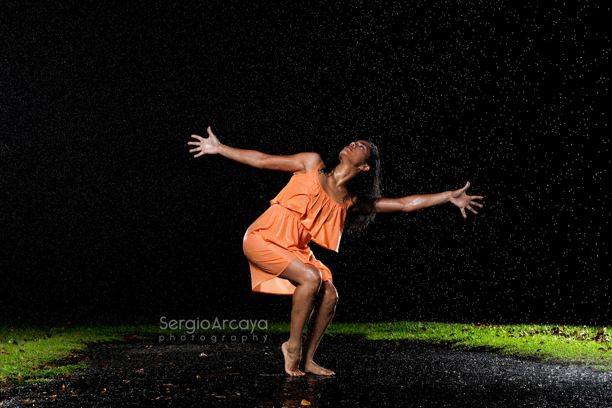 Canon EOS 80D + Canon EF 50mm F1.4 USM sample photo. Rain dancer photography