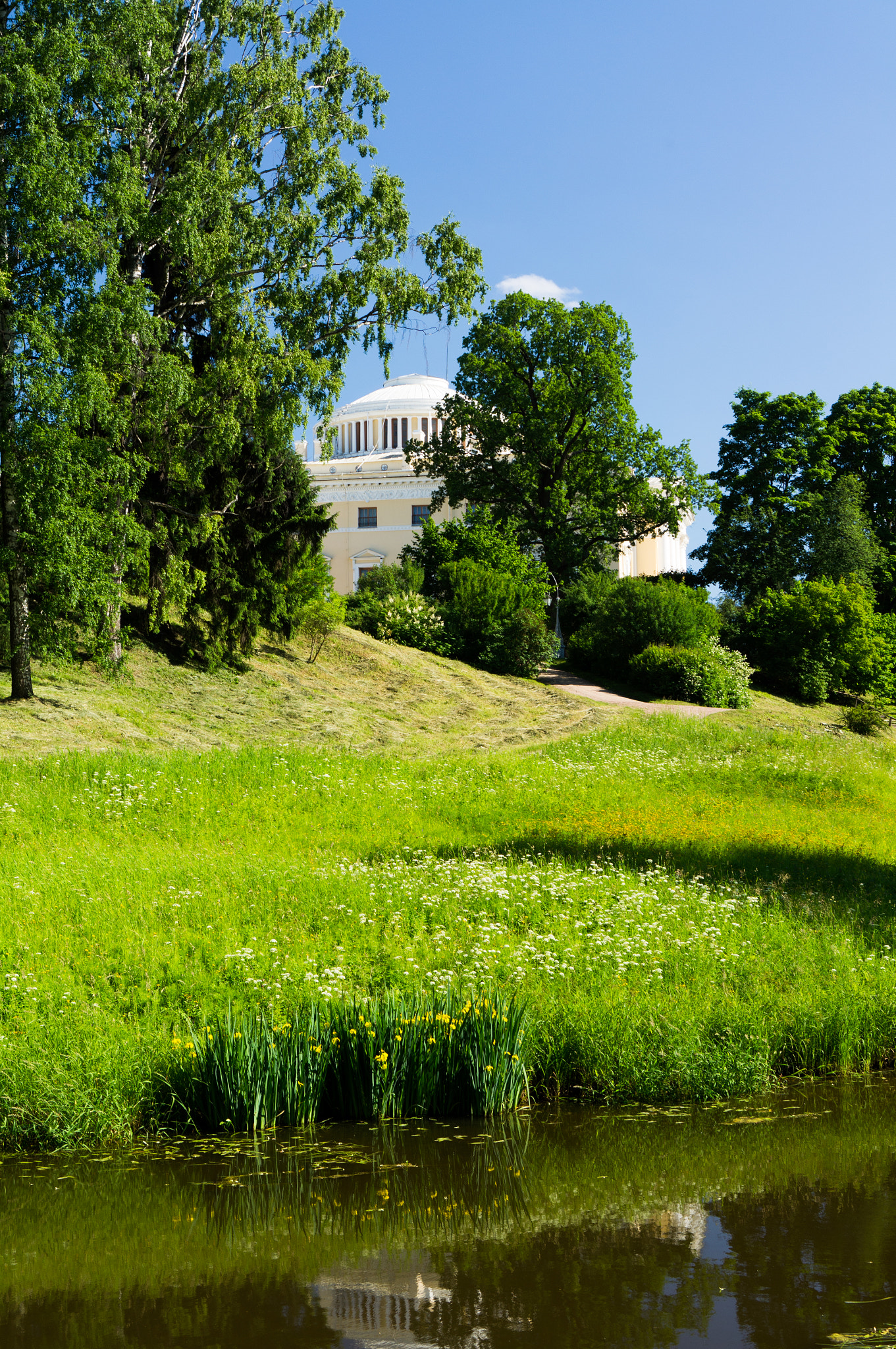 Sony E 35mm F1.8 OSS sample photo. Pavlovsk. photography