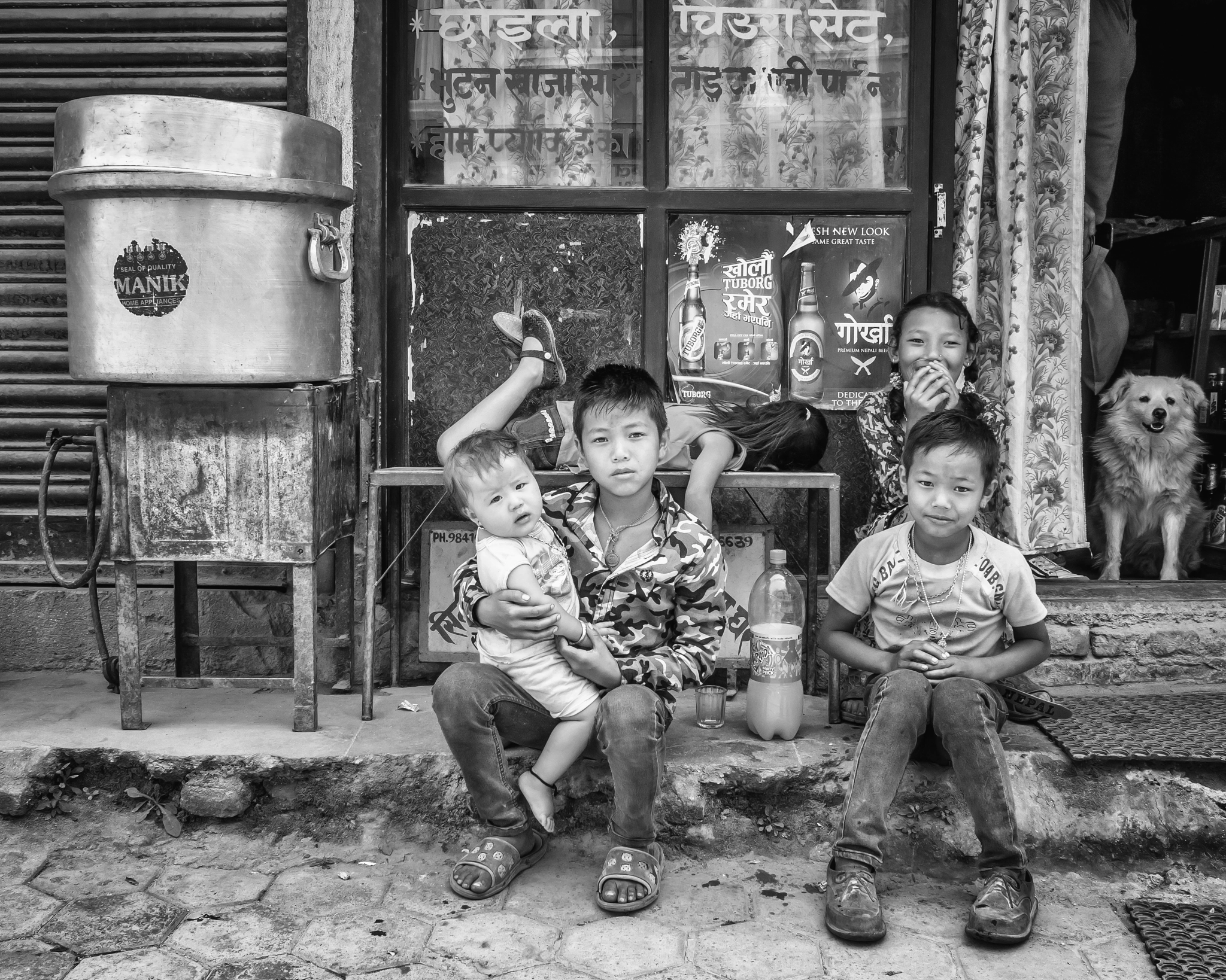 Olympus OM-D E-M10 II + Olympus M.Zuiko Digital 17mm F1.8 sample photo. Children of nepal photography