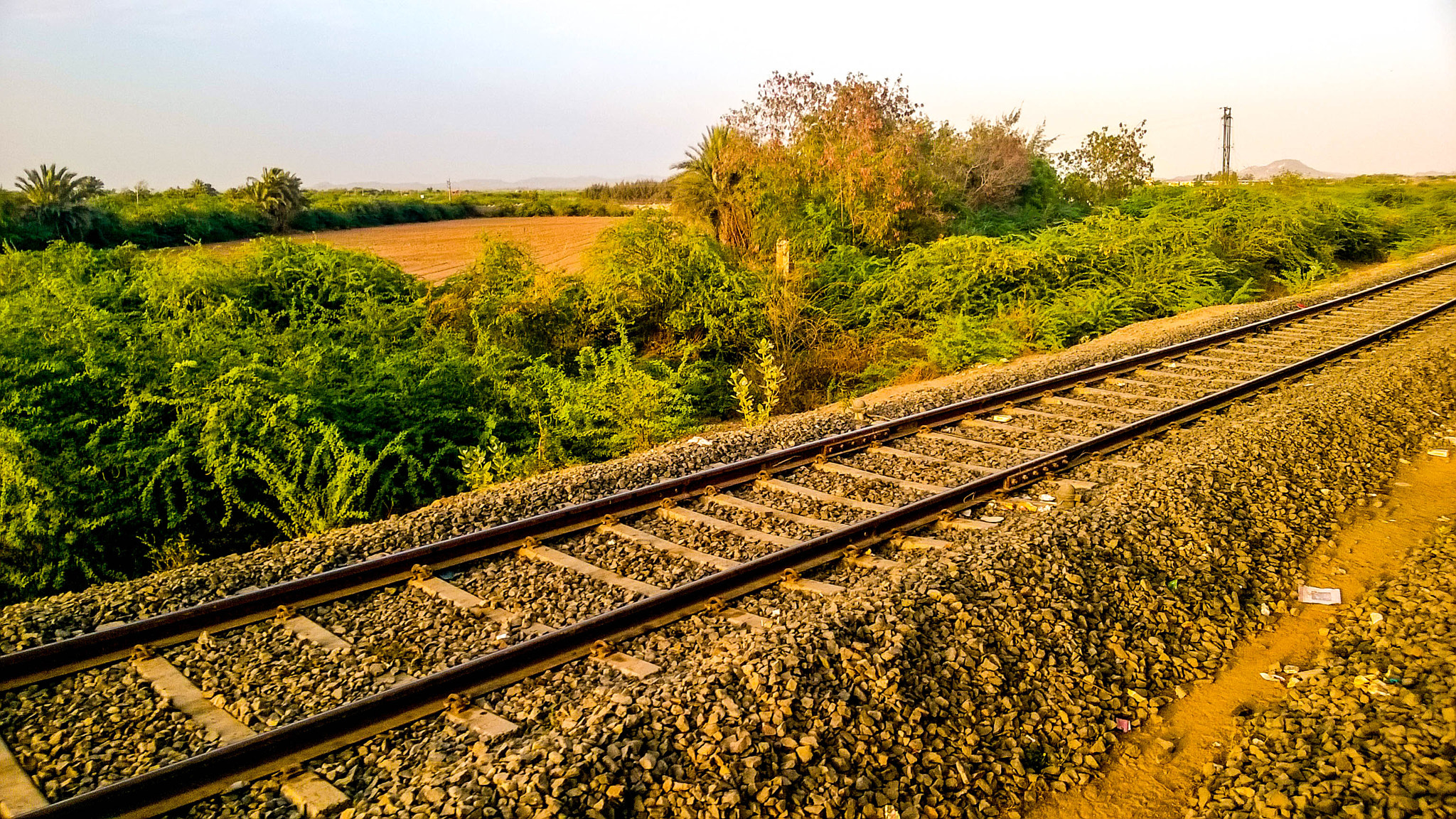Nokia Lumia 730 Dual SIM sample photo. Tracks photography