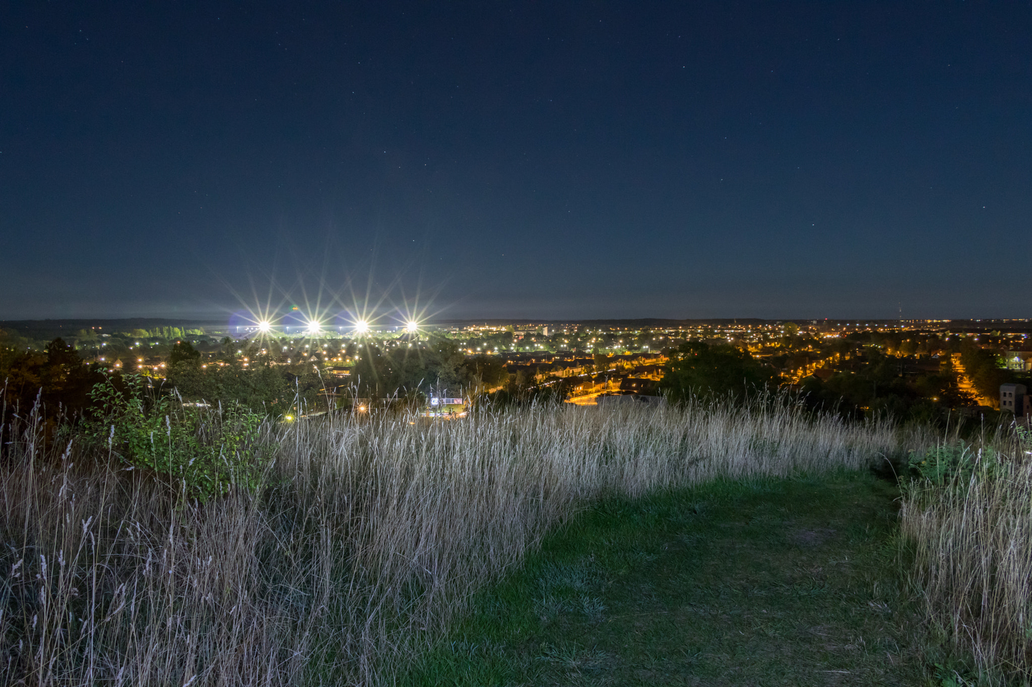 Canon EF-S 18-135mm F3.5-5.6 IS STM sample photo. Nightscape photography