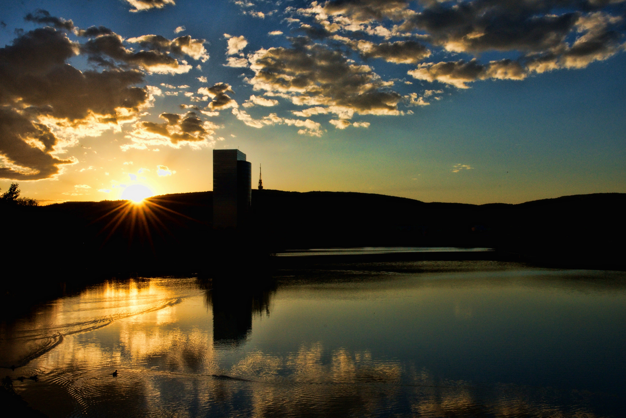 16.00 - 85.00 mm f/3.5 - 5.6 sample photo. Kuchajda lake photography