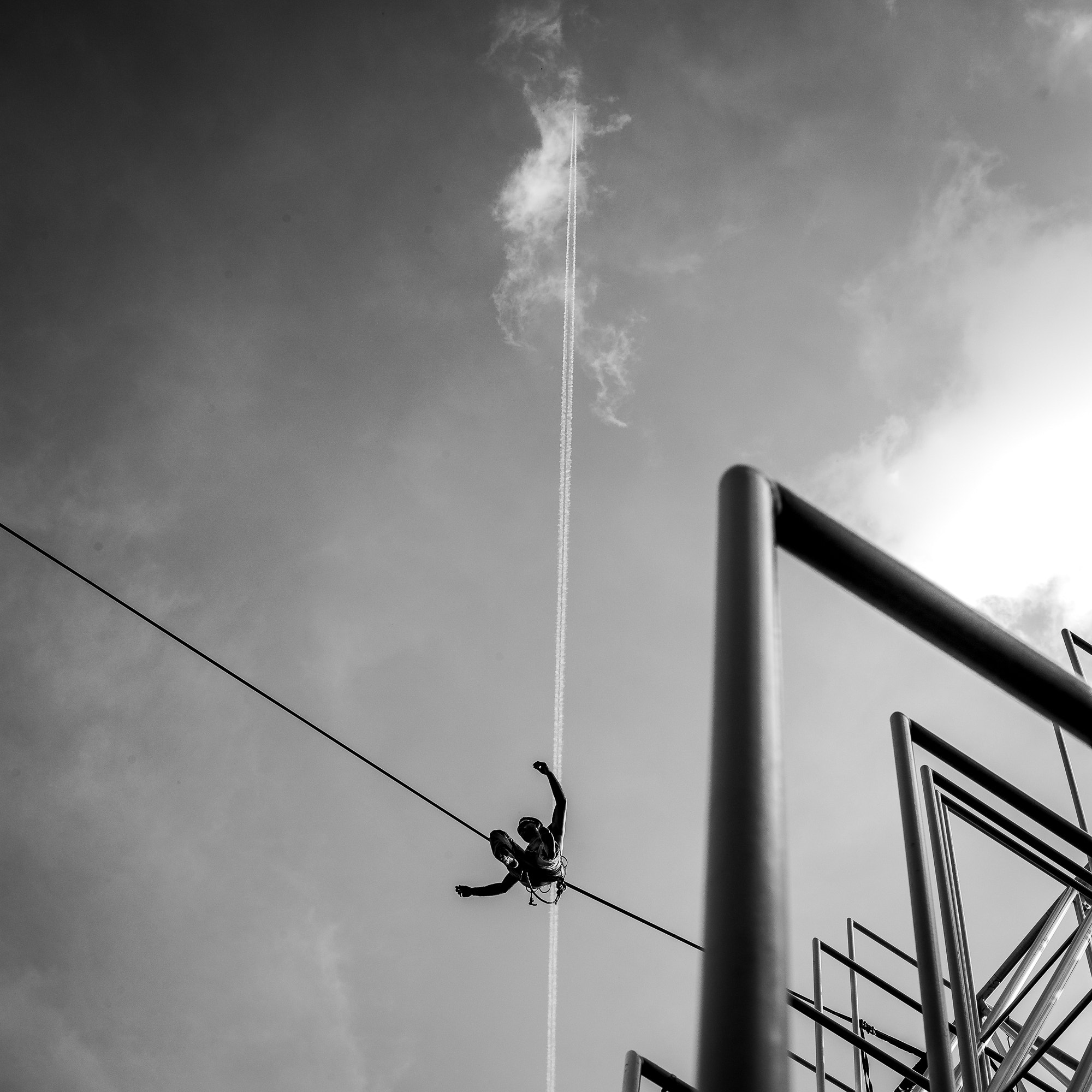 Summicron-M 1:2/50 sample photo. The acrobat #2 photography