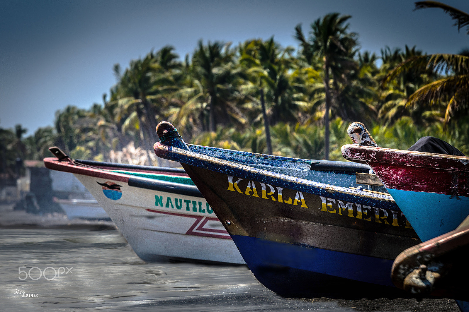 Nikon AF-S Nikkor 70-200mm F2.8G ED VR II sample photo. Fishing boats photography