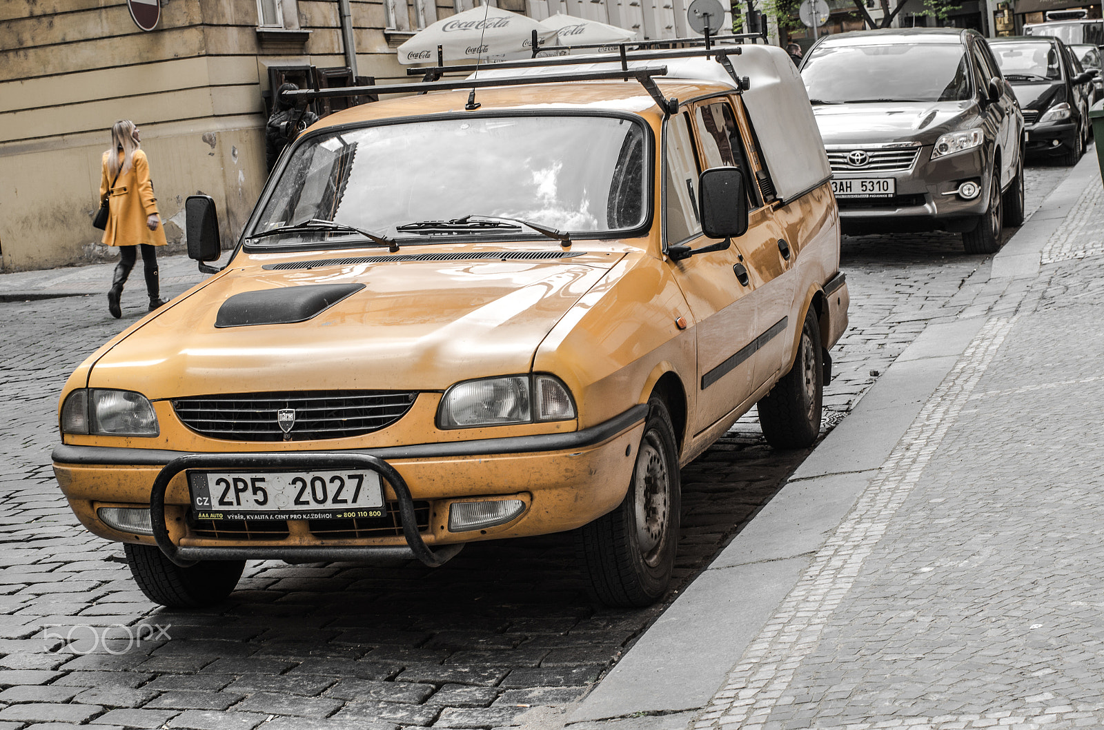 Pentax K-5 IIs sample photo. Lady in yellow photography